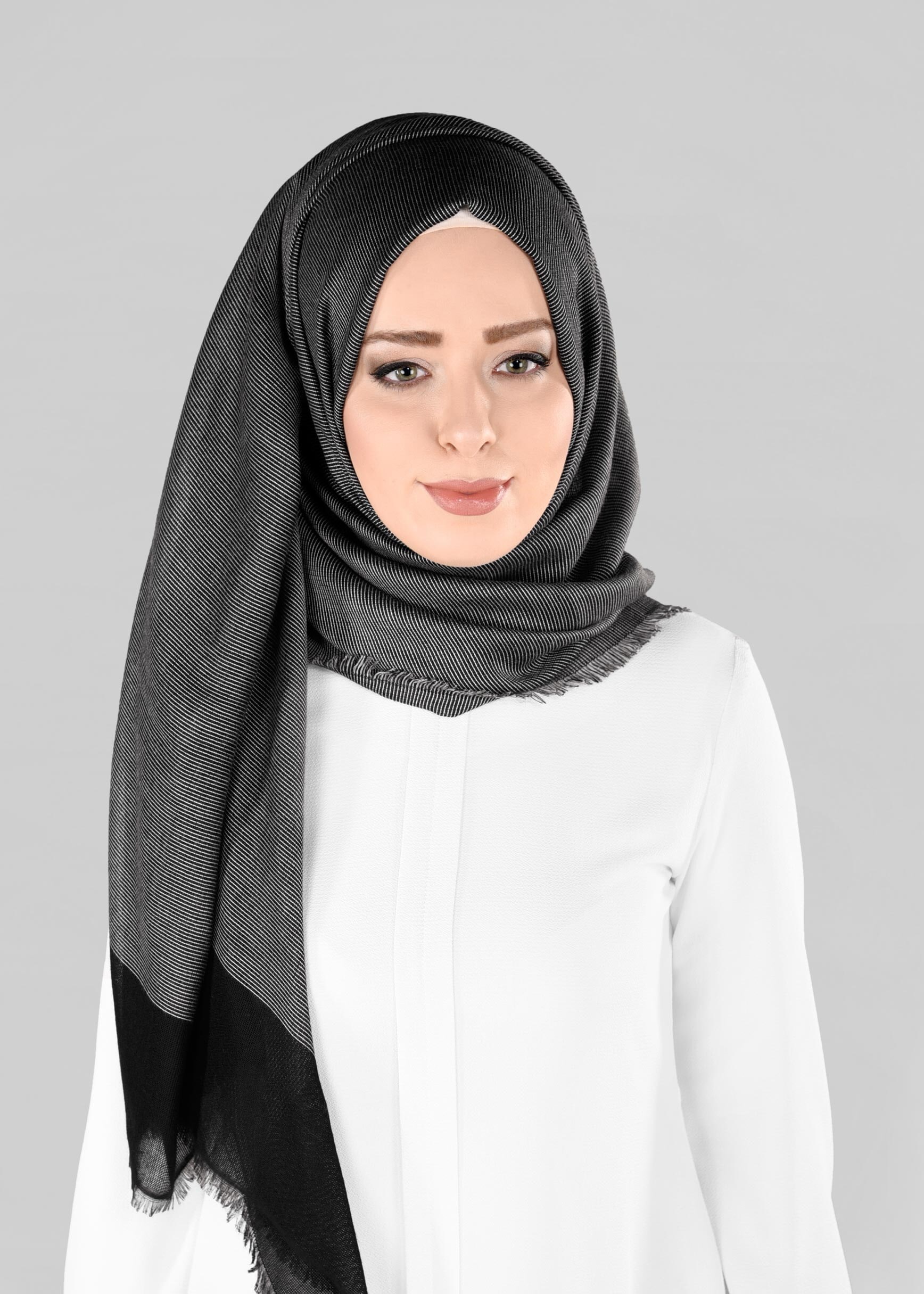 Tesettür giyim SİYAH 9884 ALVİNA KESİK SAÇAKLI ŞAL