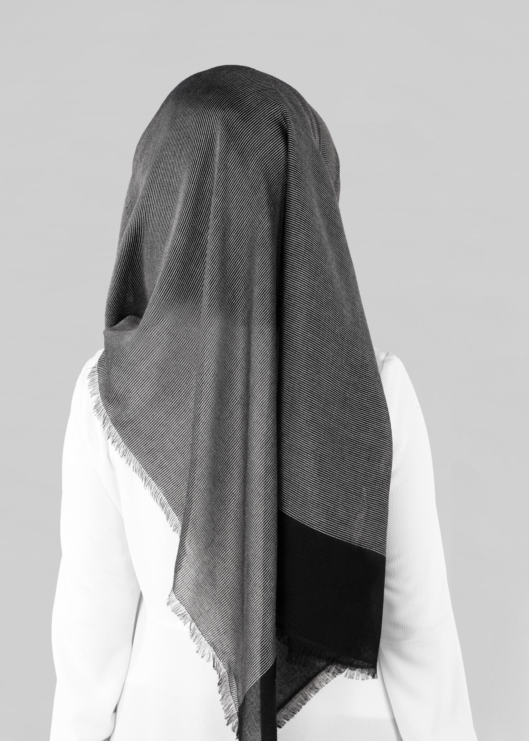 Tesettür giyim SİYAH 9884 ALVİNA KESİK SAÇAKLI ŞAL