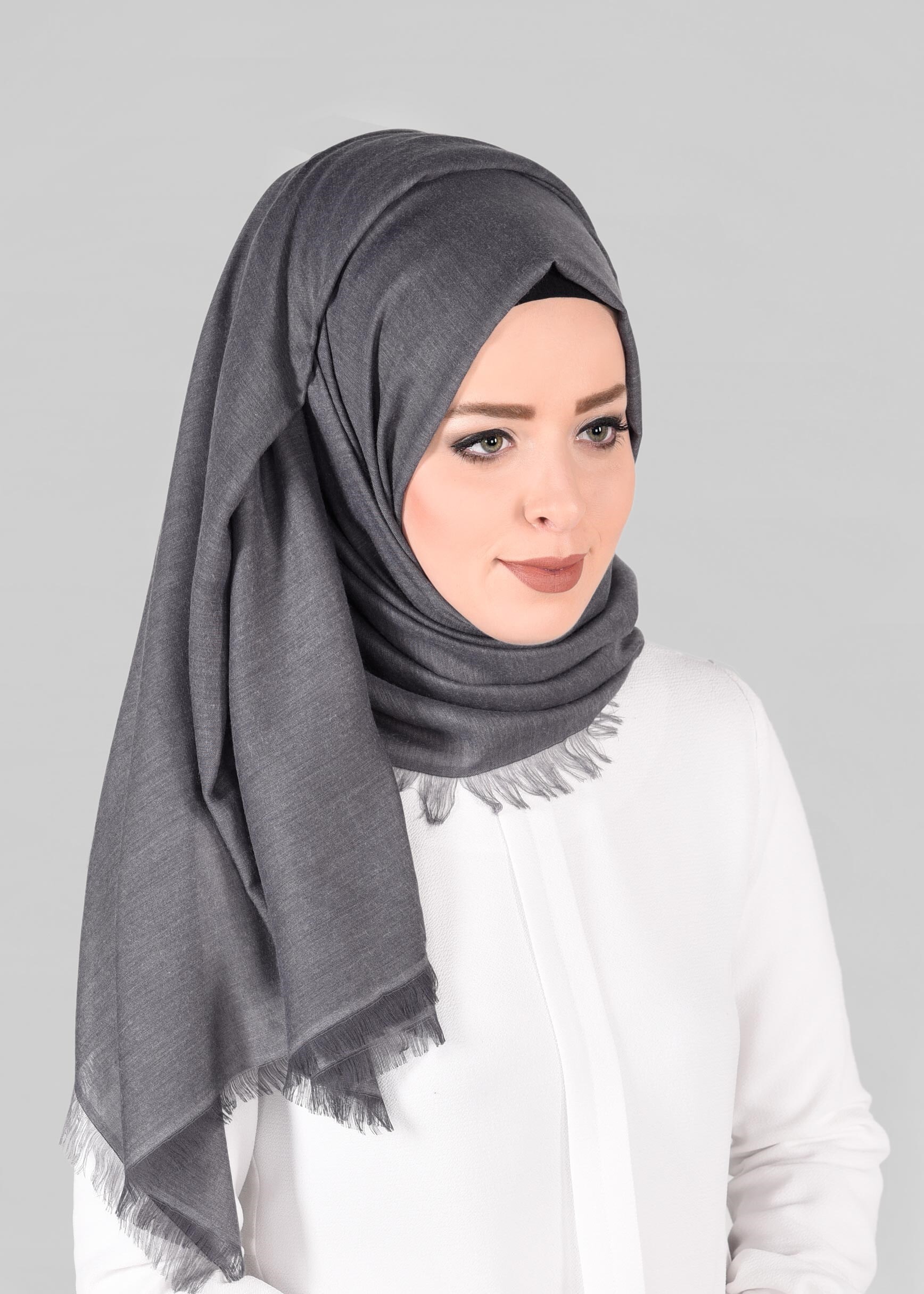 Tesettür giyim GRİ 9888 ALVİNA SUDE ŞAL