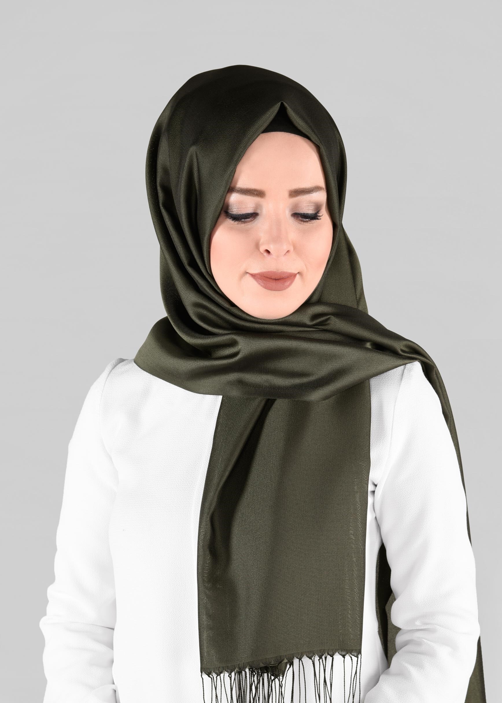 Tesettür giyim HAKİ ALVİNA ŞAL 9897