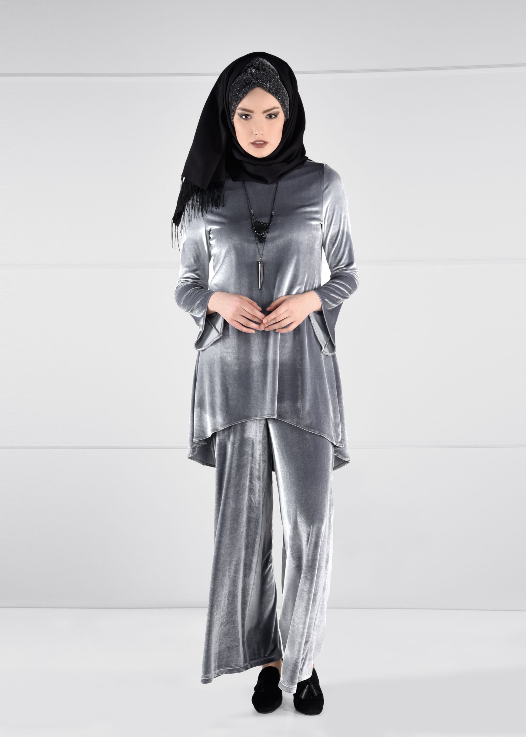 Tesettür giyim GÜMÜŞ GENİŞ KESİM SALAŞ KADİFE 2Lİ PANTOLON TAKIM 4712