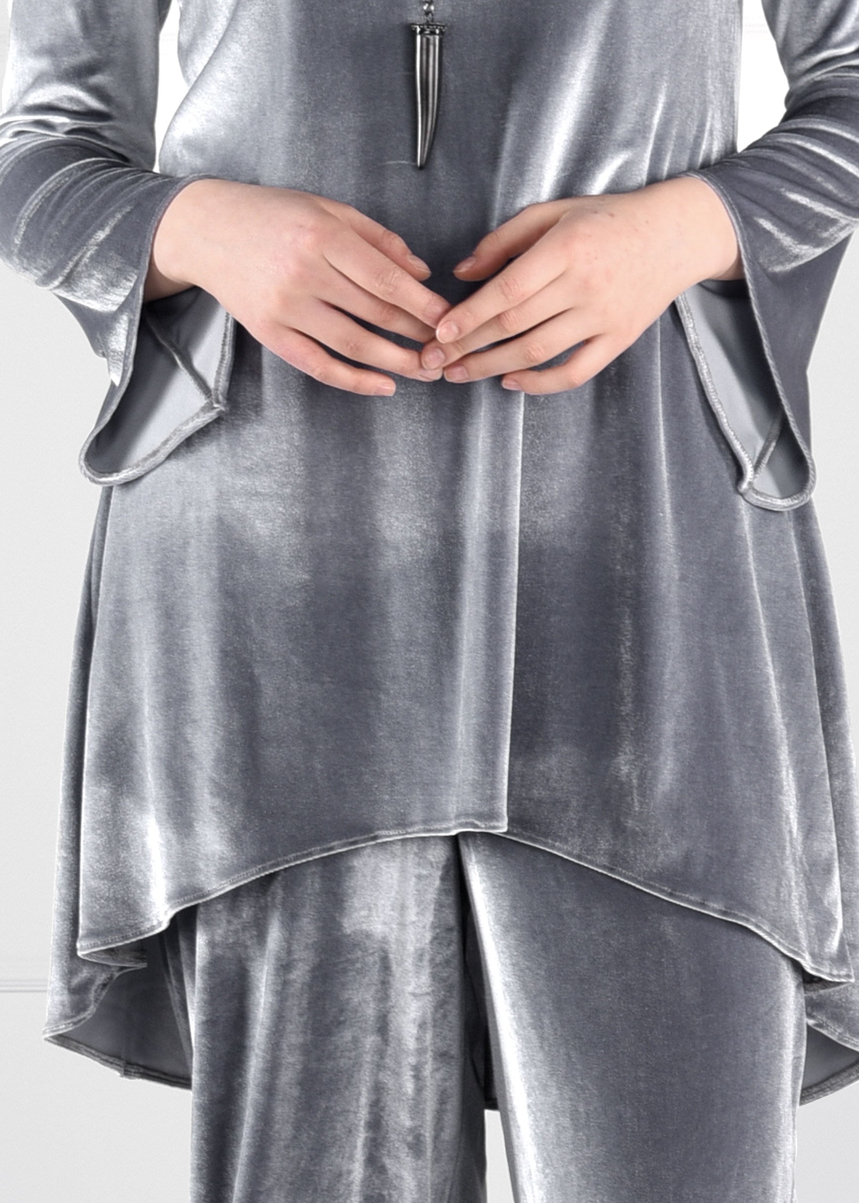 Tesettür giyim GÜMÜŞ GENİŞ KESİM SALAŞ KADİFE 2Lİ PANTOLON TAKIM 4712