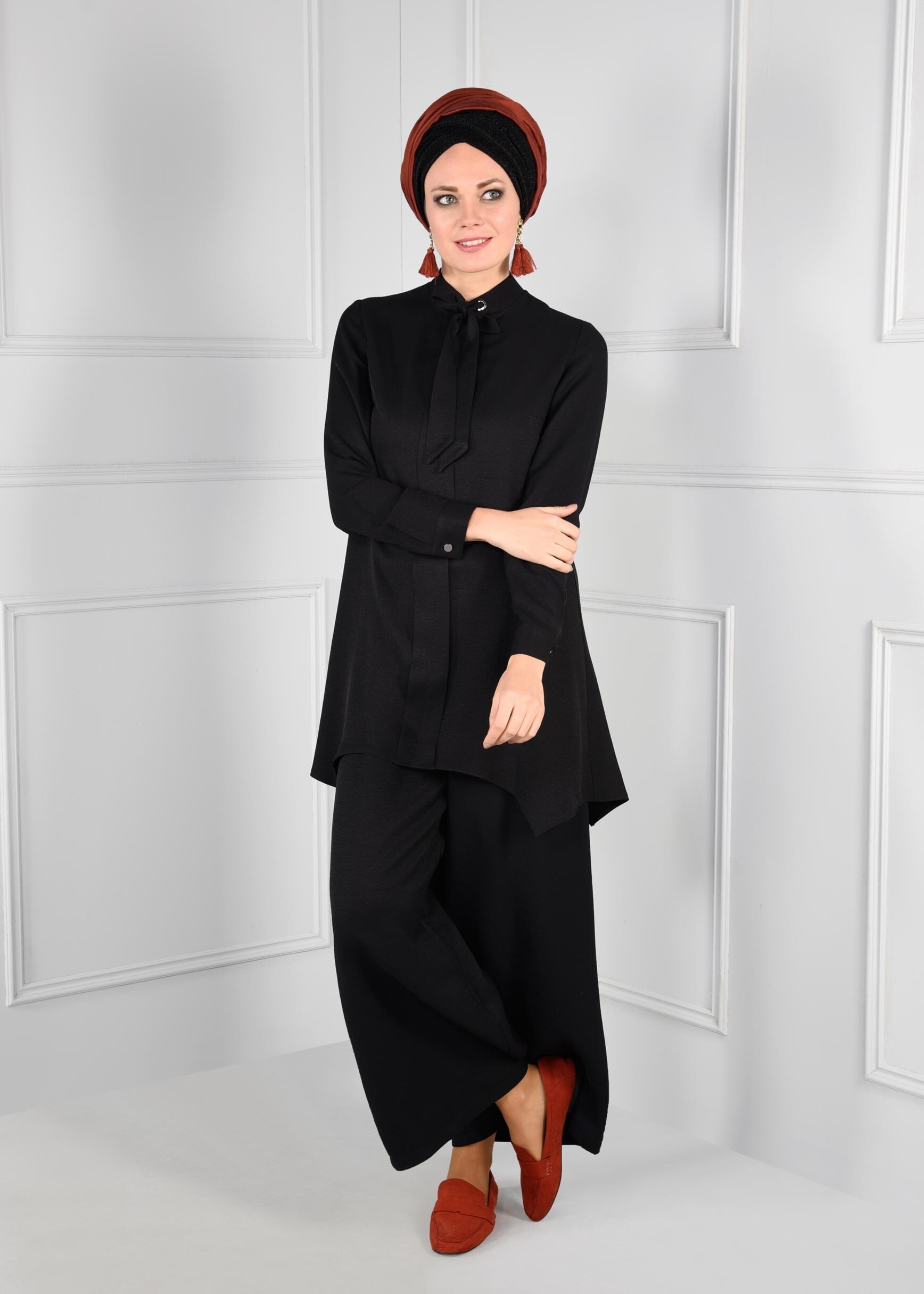 Tesettür giyim SİYAH ASİMETRİK KESİM 2&prime;Lİ PANTOLONLU TAKIM 4807