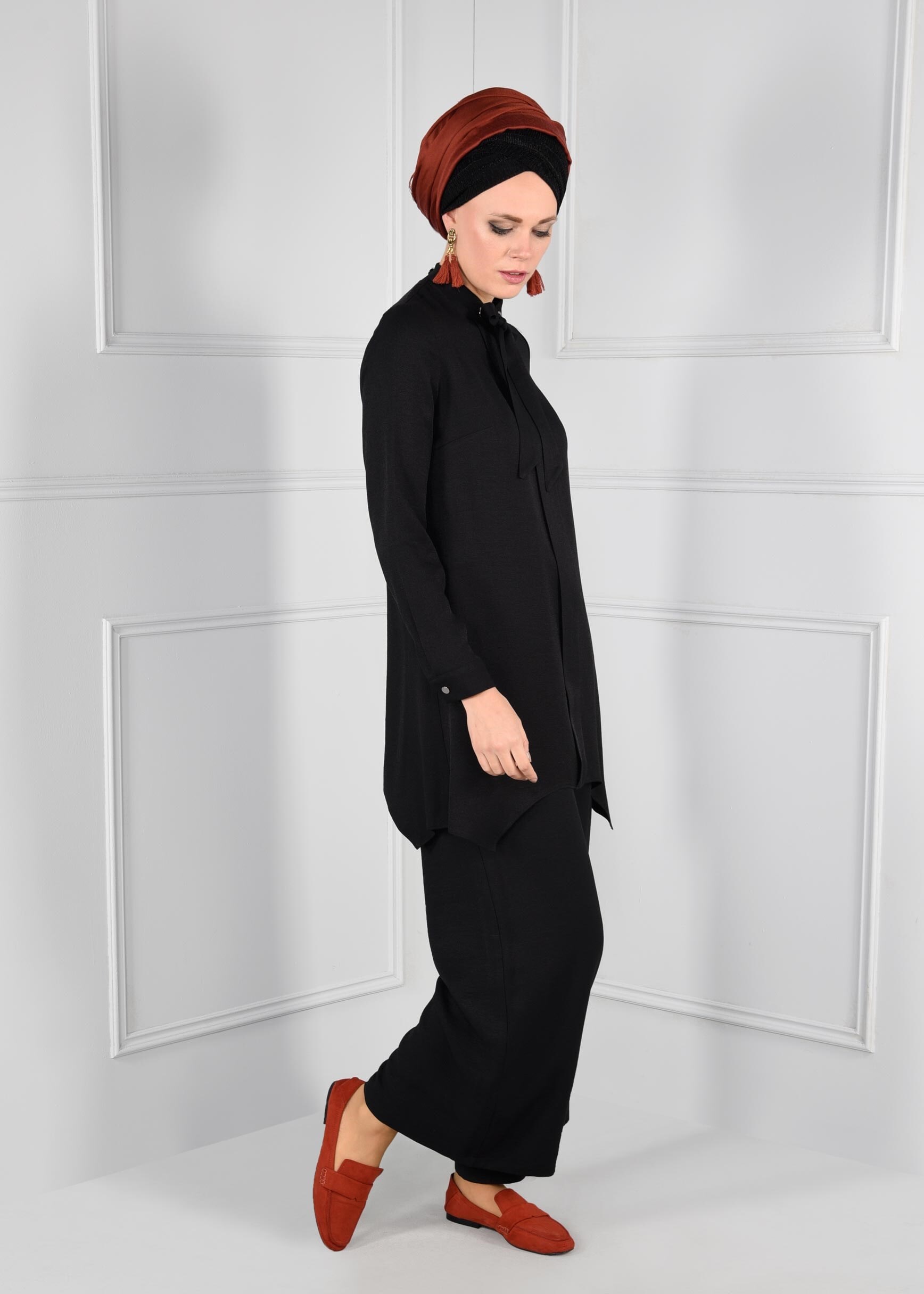 Tesettür giyim SİYAH ASİMETRİK KESİM 2&prime;Lİ PANTOLONLU TAKIM 4807