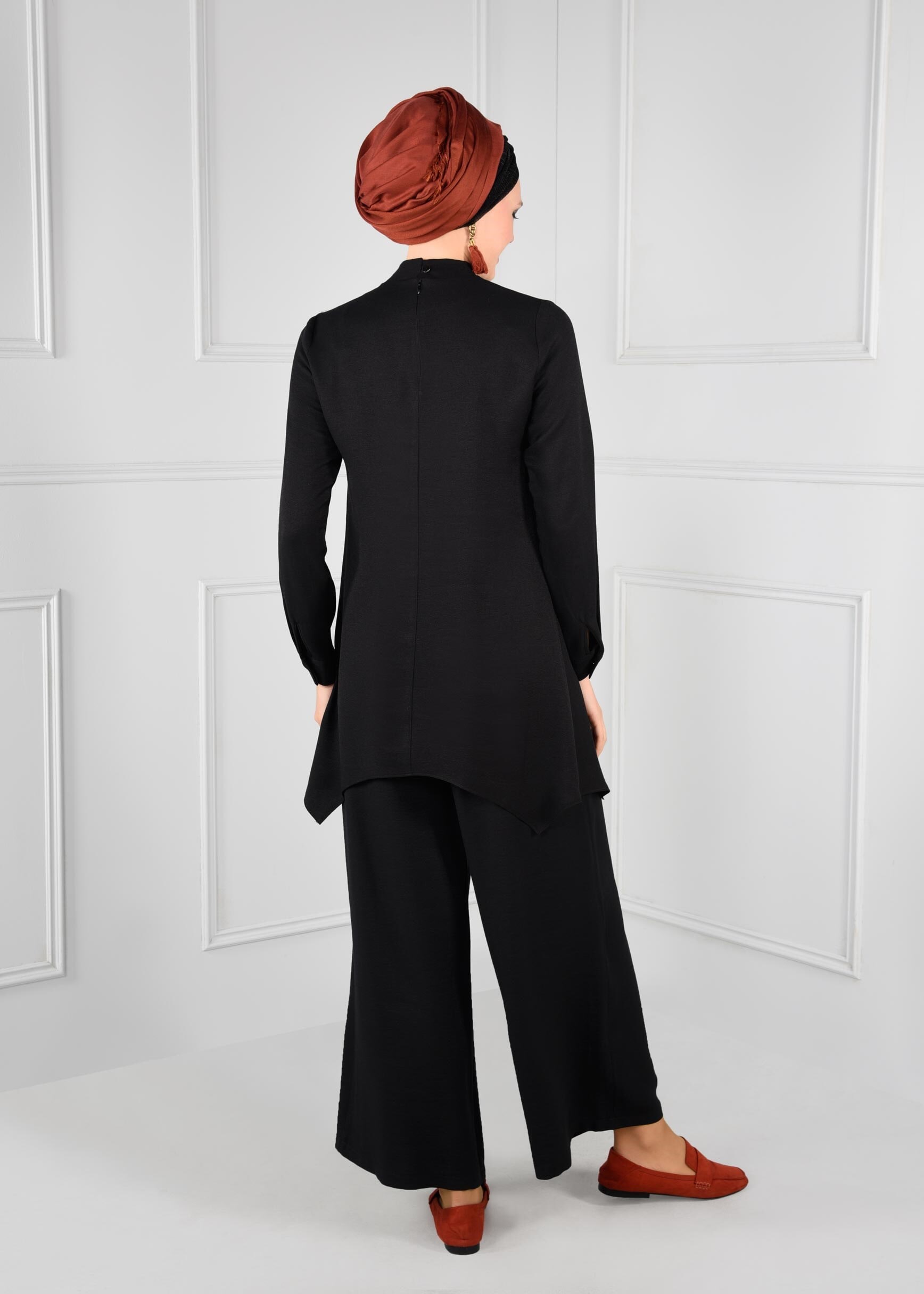 Tesettür giyim SİYAH ASİMETRİK KESİM 2&prime;Lİ PANTOLONLU TAKIM 4807