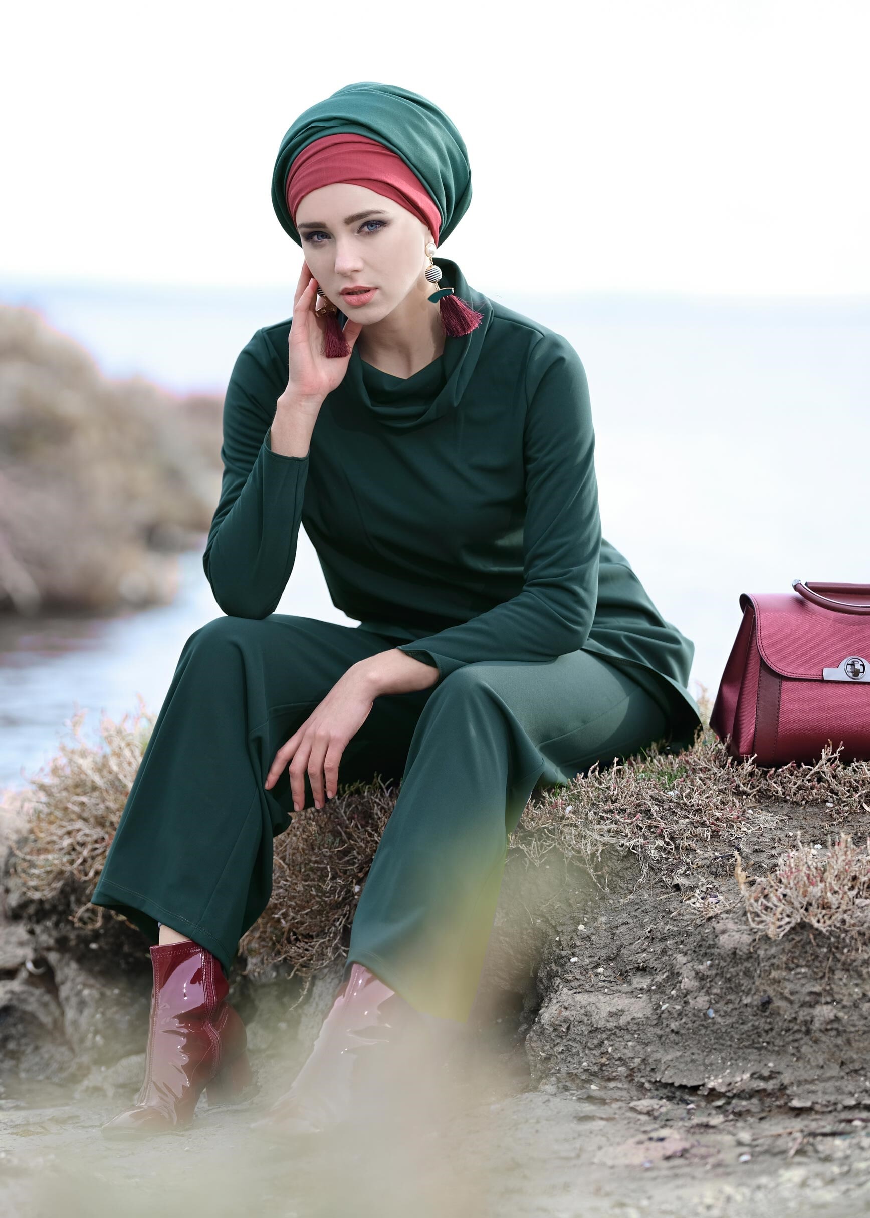 Tesettür giyim YEŞİL PÜSKÜL DETAYLI ŞAL YAKA ASİMETRİK KESİM 2Lİ PANTOLON TAKIM 4812