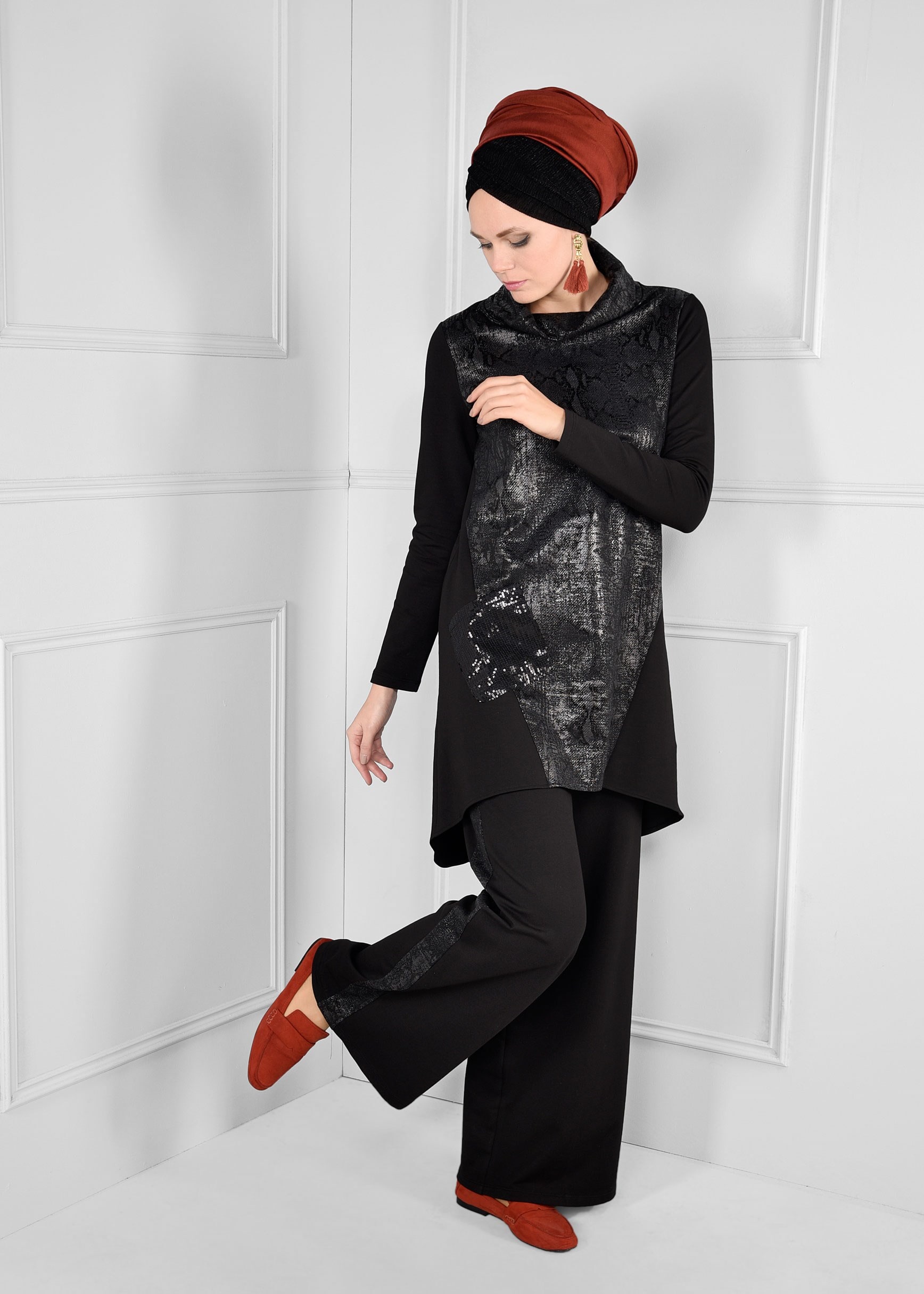 Tesettür giyim SİYAH PAYETLİ CEPLİ ŞAL YAKA 2Lİ PANTOLON TAKIMI 4843