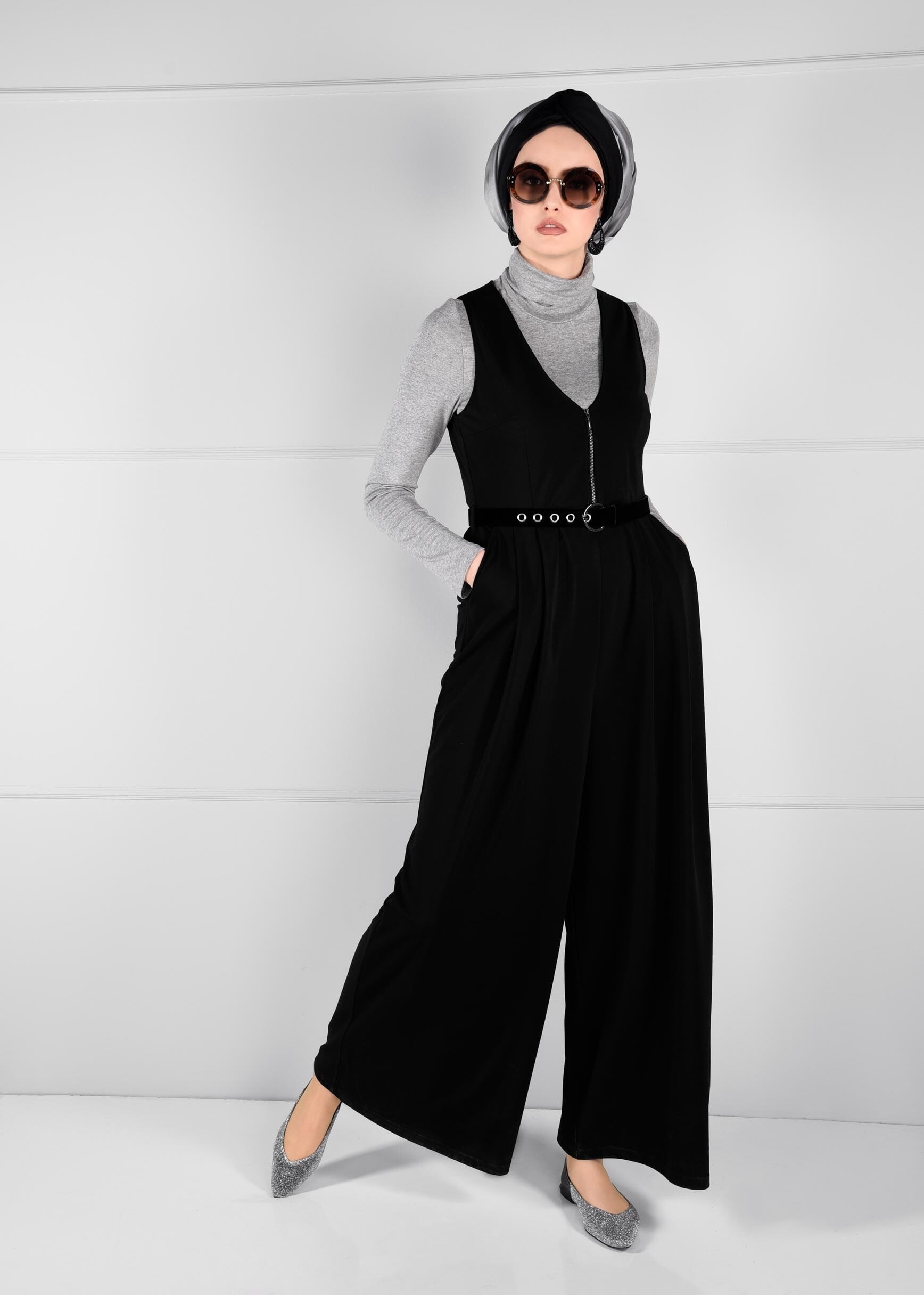 Tesettür giyim SİYAH GENİŞ KESİM V YAKA KEMERLİ 2Lİ TULUM 4717