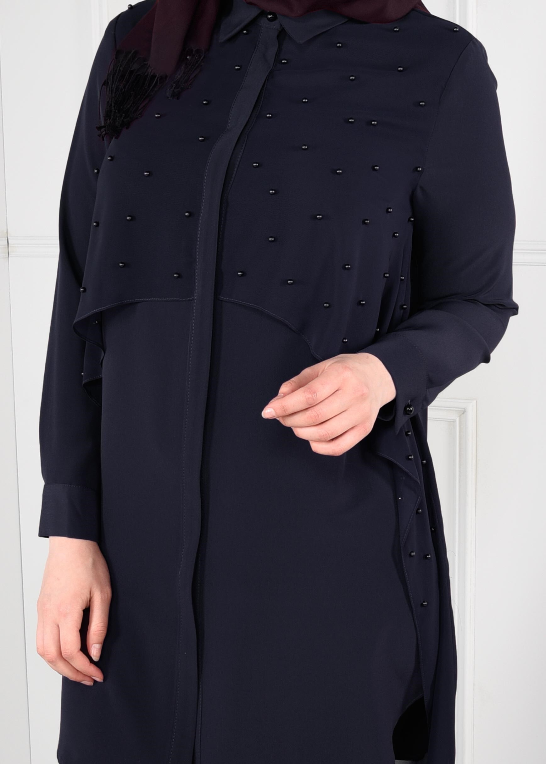 Tesettür giyim LACİVERT BONCUK İŞLEMELİ TÜL KUYRUKLU TUNİK 2693