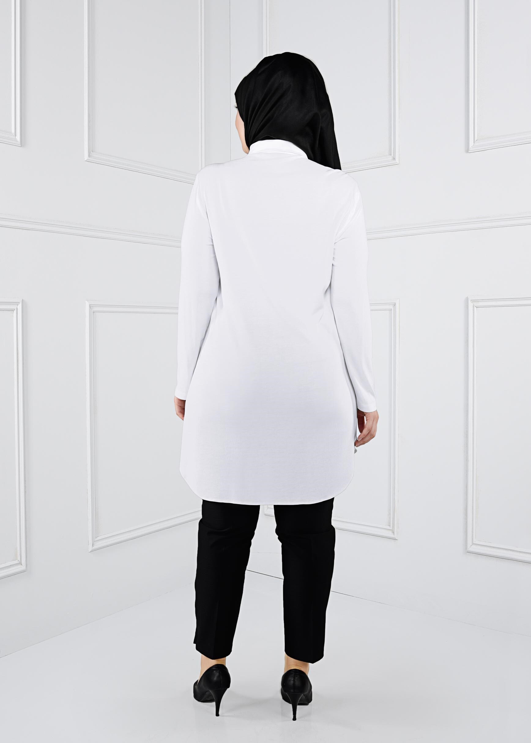 Tesettür giyim BEYAZ GÜPÜRLÜ BONCUK İŞLEME DETAYLI TUNİK 2741