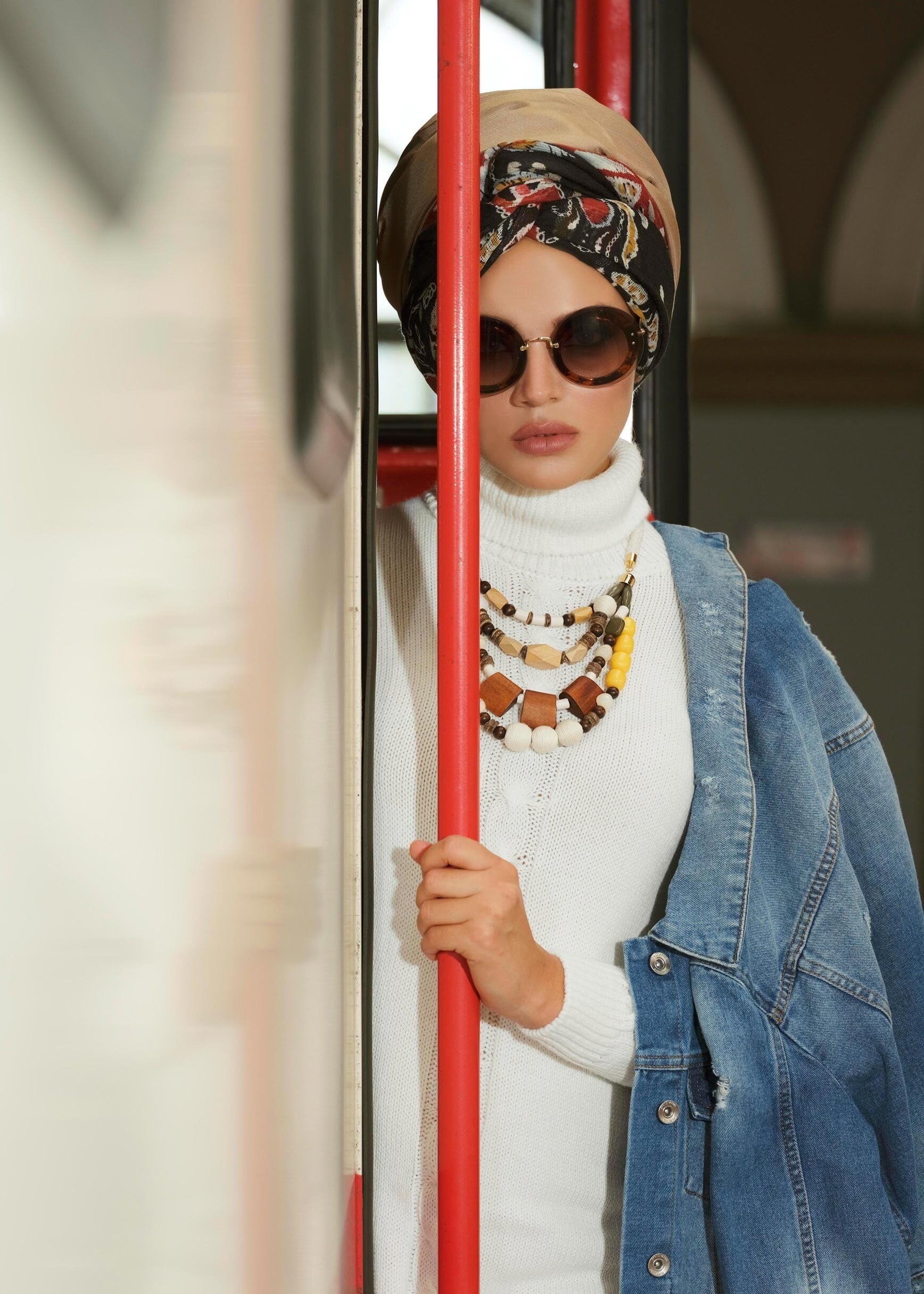 Tesettür giyim BEYAZ BOĞAZLI TRİKO TUNİK 4582