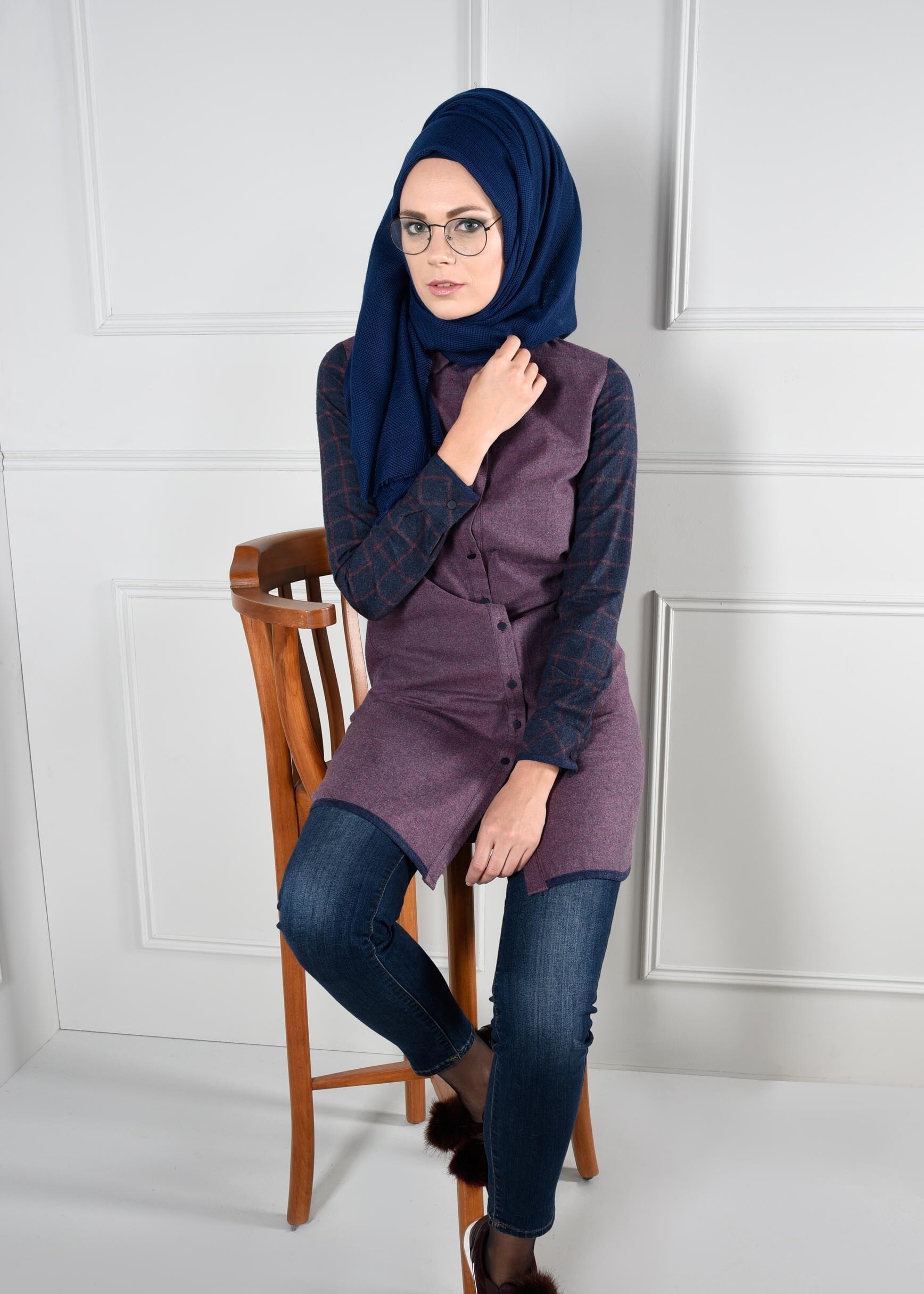 Tesettür giyim BORDO ÇİFT RENKLİ KOLLARI KARELİ BOYDAN DÜĞMELİ TUNİK 4588