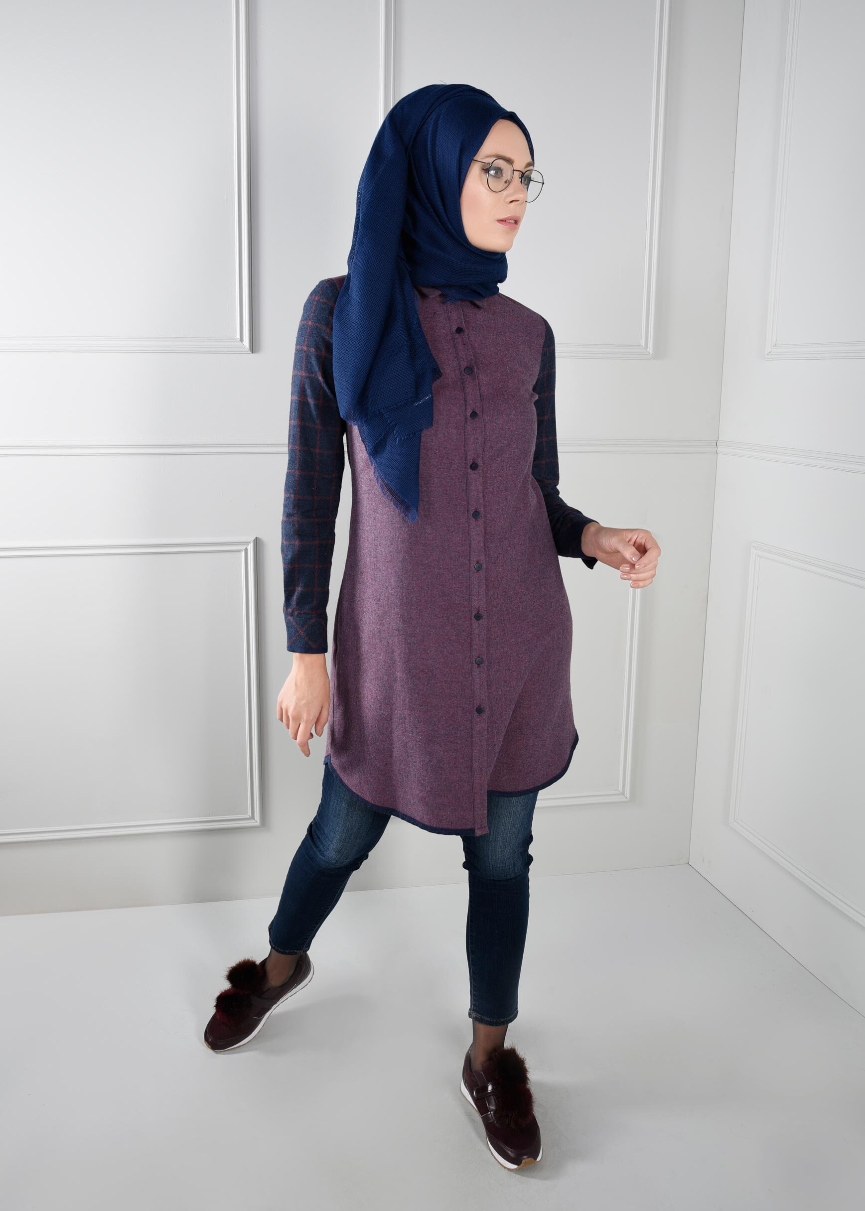 Tesettür giyim BORDO ÇİFT RENKLİ KOLLARI KARELİ BOYDAN DÜĞMELİ TUNİK 4588