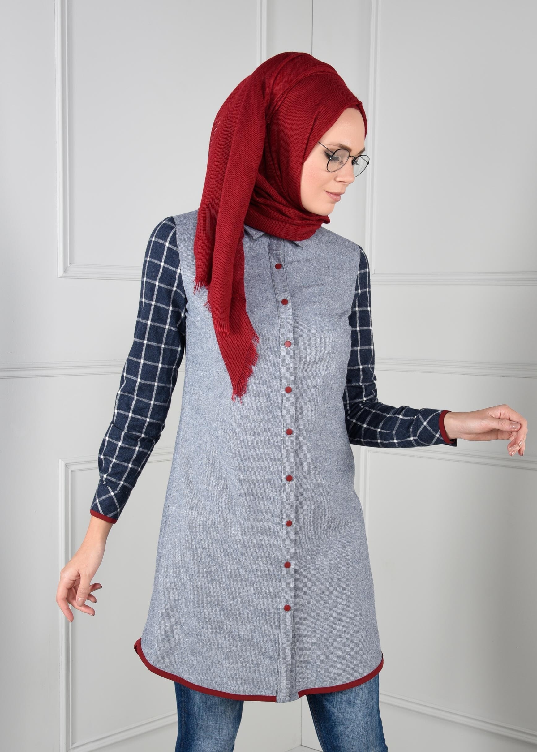 Tesettür giyim LACİVERT ÇİFT RENKLİ KOLLARI KARELİ BOYDAN DÜĞMELİ TUNİK 4588