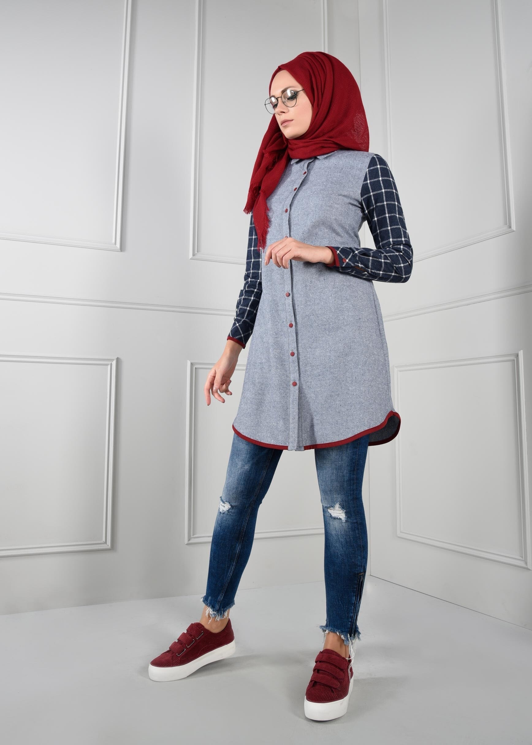 Tesettür giyim LACİVERT ÇİFT RENKLİ KOLLARI KARELİ BOYDAN DÜĞMELİ TUNİK 4588