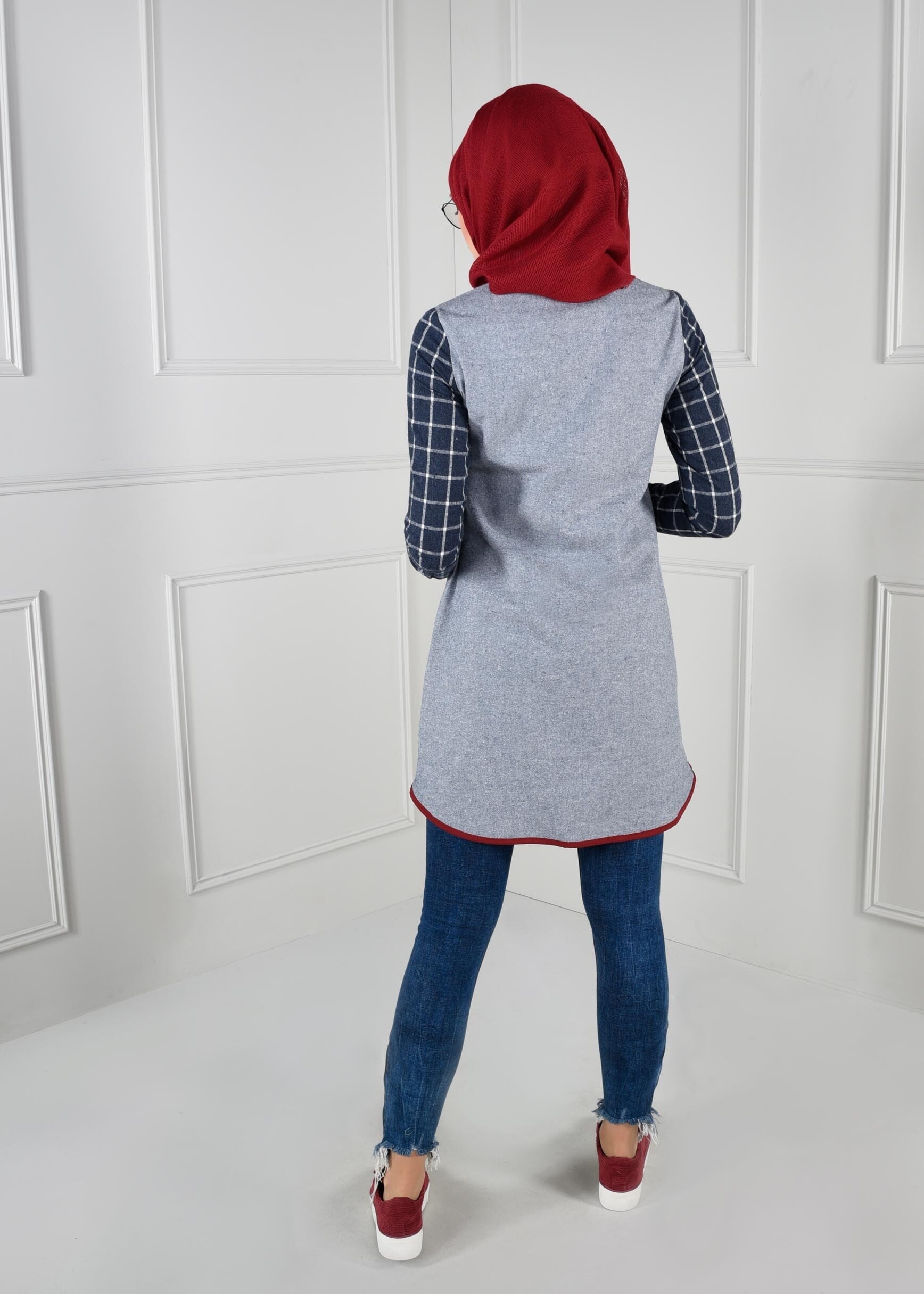 Tesettür giyim LACİVERT ÇİFT RENKLİ KOLLARI KARELİ BOYDAN DÜĞMELİ TUNİK 4588