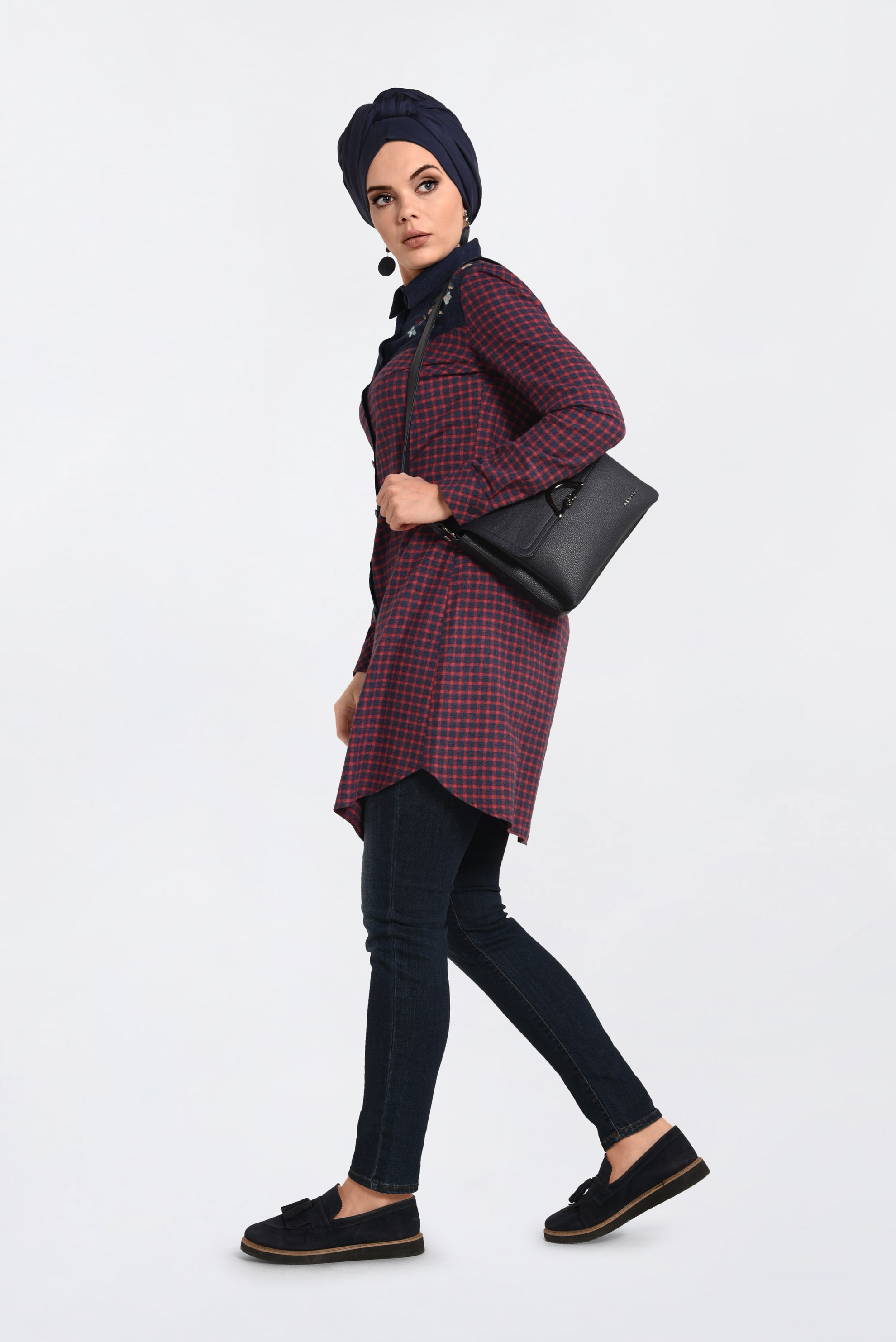 Tesettür giyim LACİVERT NAKIŞ İŞLEMELİ EKOSE TUNİK 4591