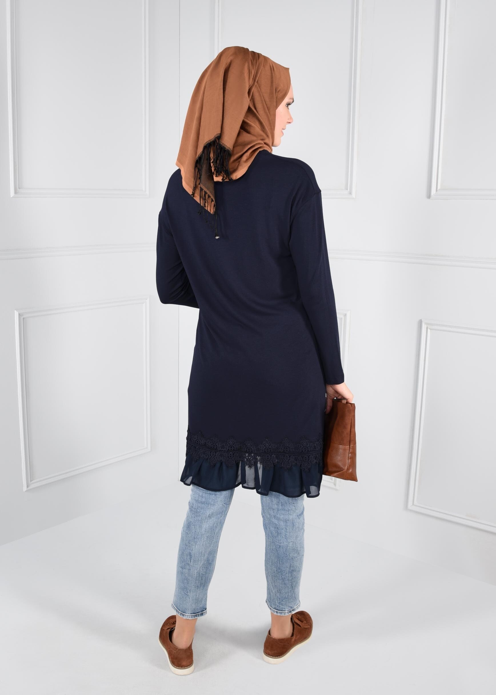 Tesettür giyim LACİVERT ETEK UCU ŞİFON VOLANLI GÜPÜR DETAYLI TUNİK 4594