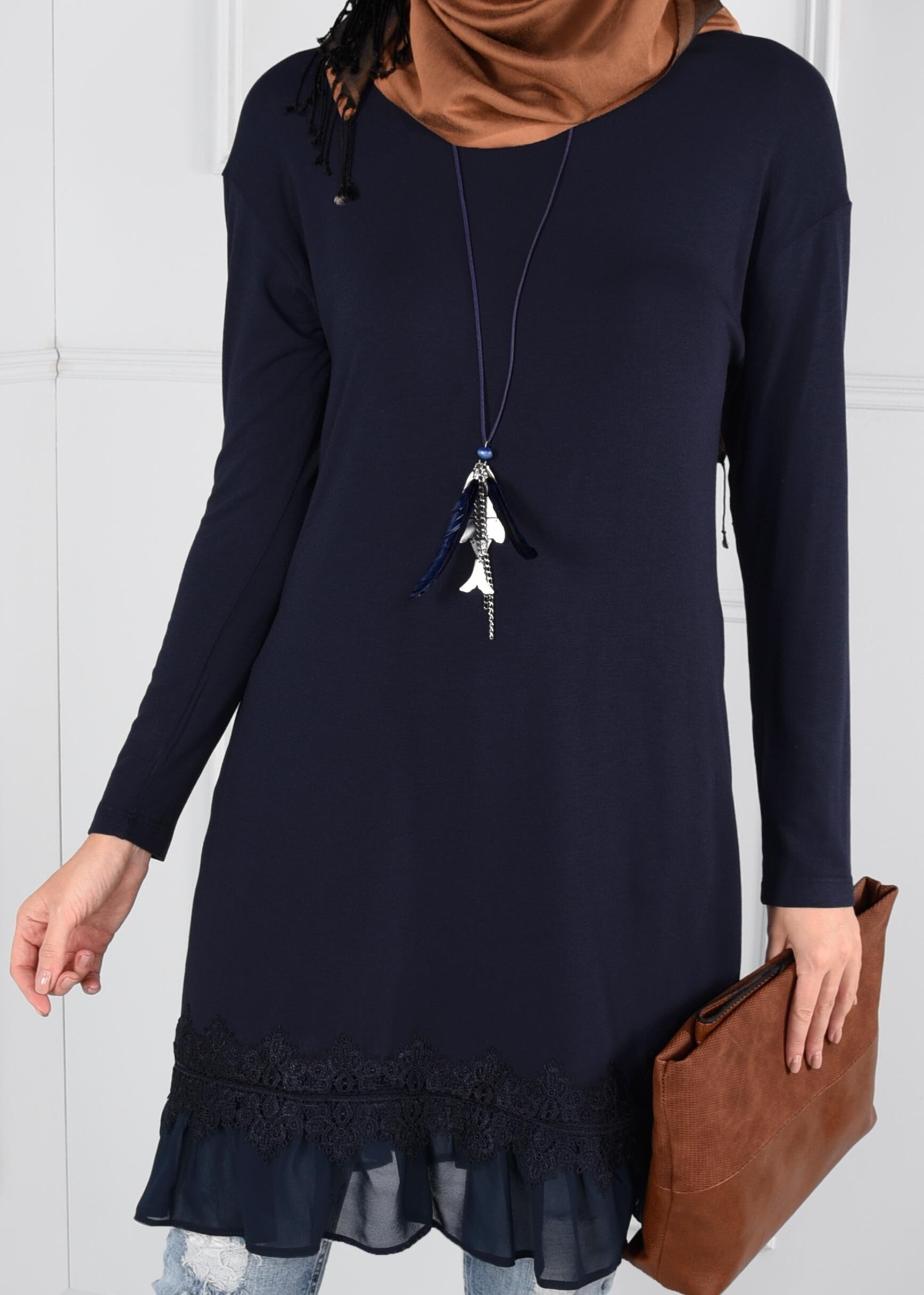 Tesettür giyim LACİVERT ETEK UCU ŞİFON VOLANLI GÜPÜR DETAYLI TUNİK 4594