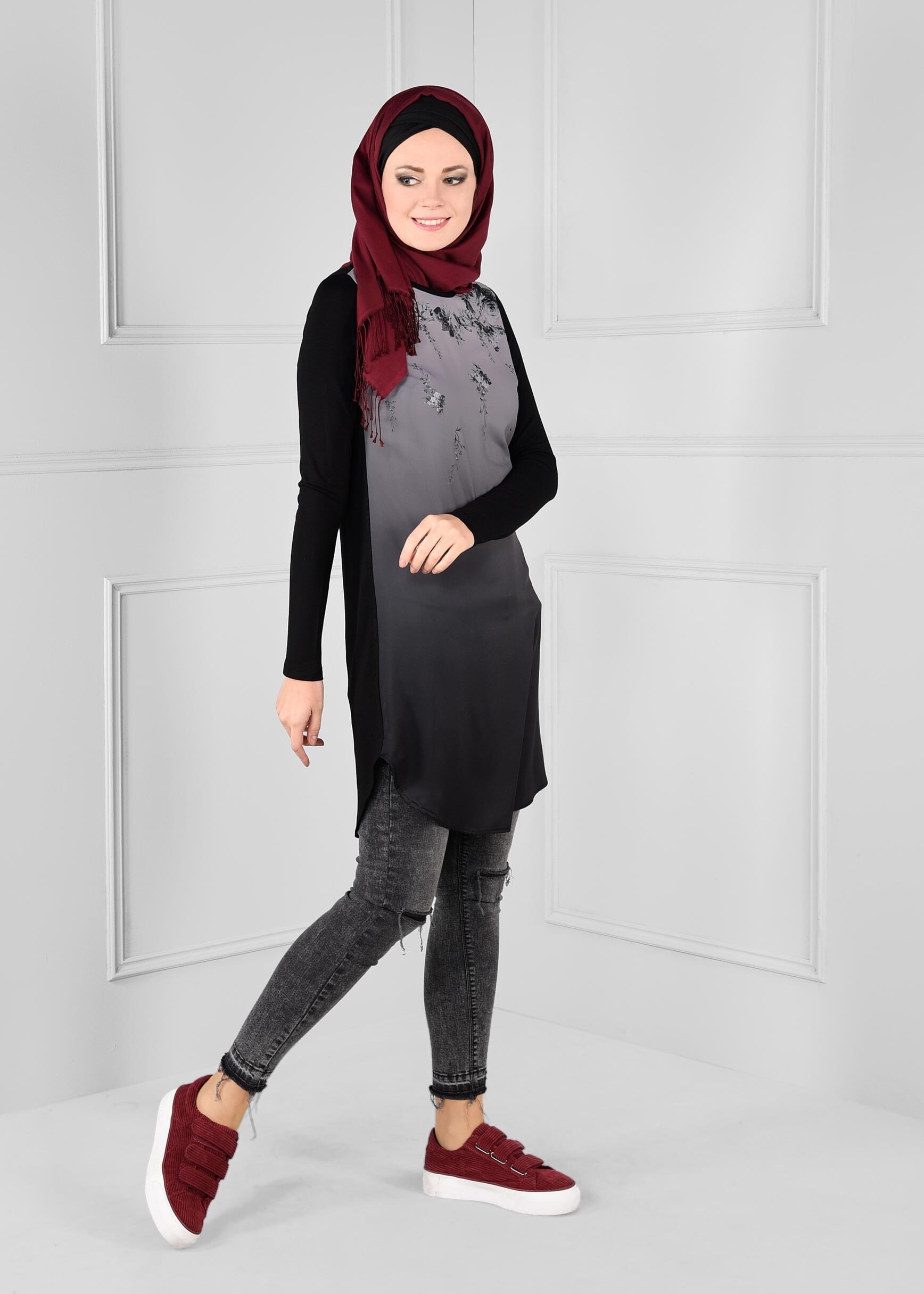 Tesettür giyim SİYAH ÇİÇEK DİJİTAL BASKILI DEGRADE TUNİK 4623 