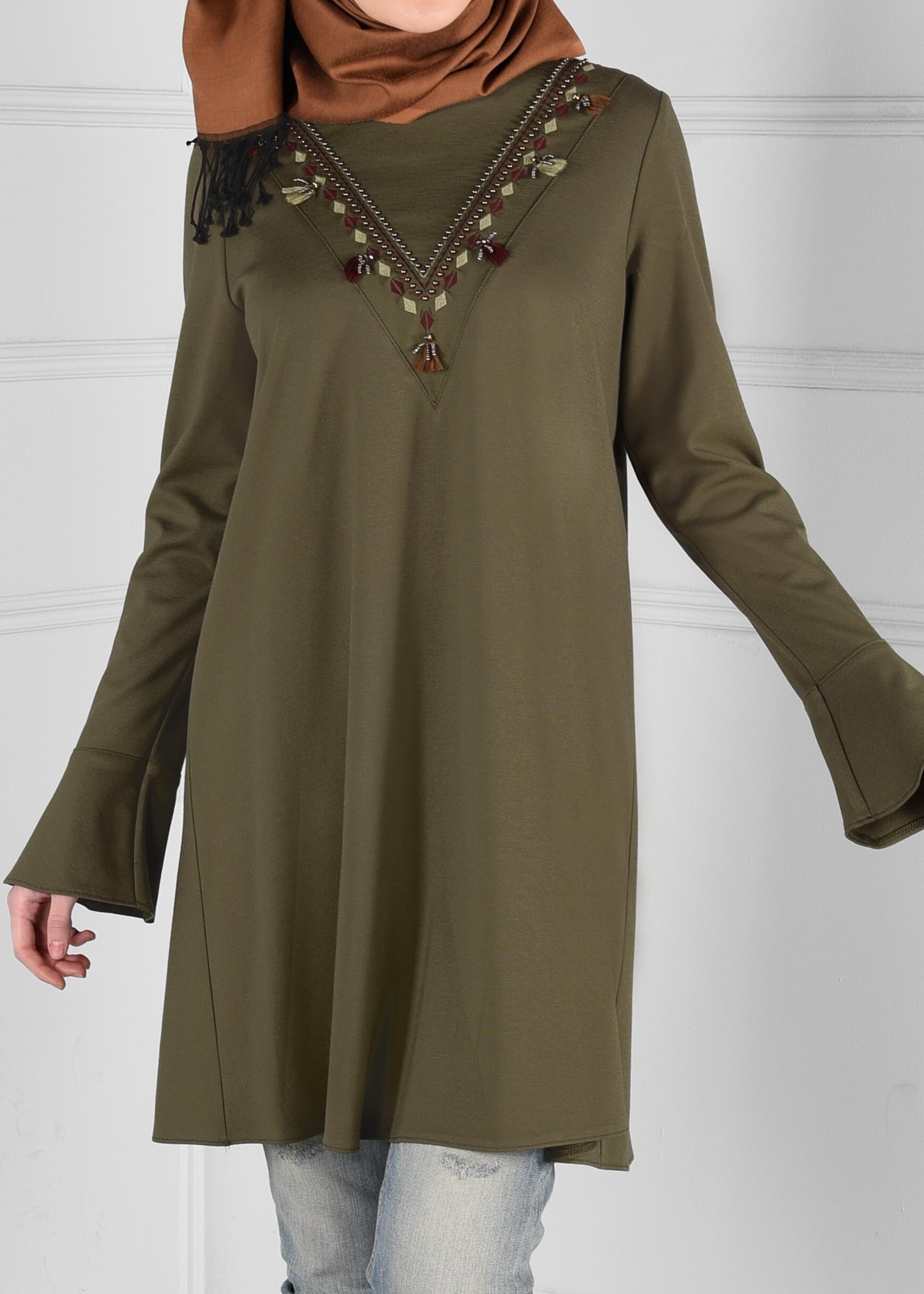 Tesettür giyim HAKİ PÜSKÜLLÜ SALAŞ KESİM TUNİK 4680