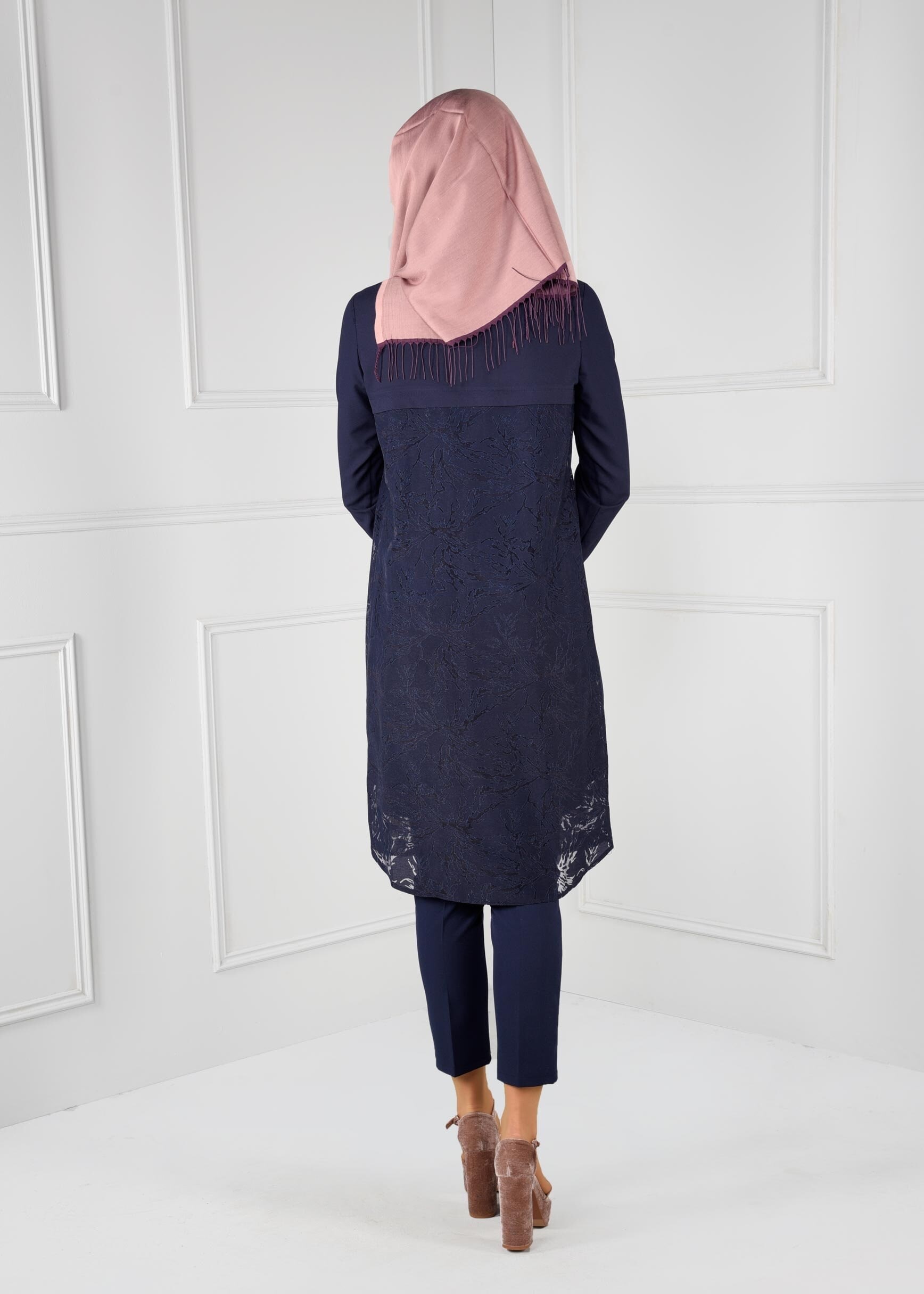 Tesettür giyim LACİVERT GÖMLEK YAKA TUNİK 4685 