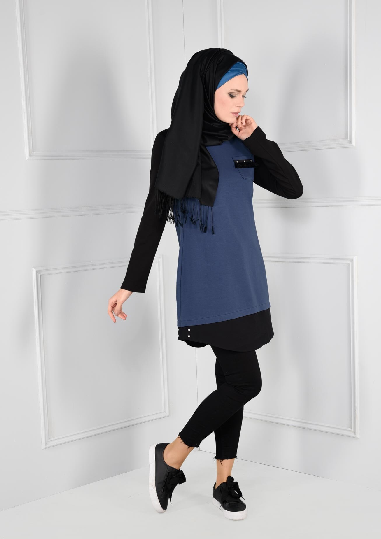 Tesettür giyim LACİVERT CEBİ PÜSKÜLLÜ ÇİFT RENK EŞOFMAN TUNİK 4719 