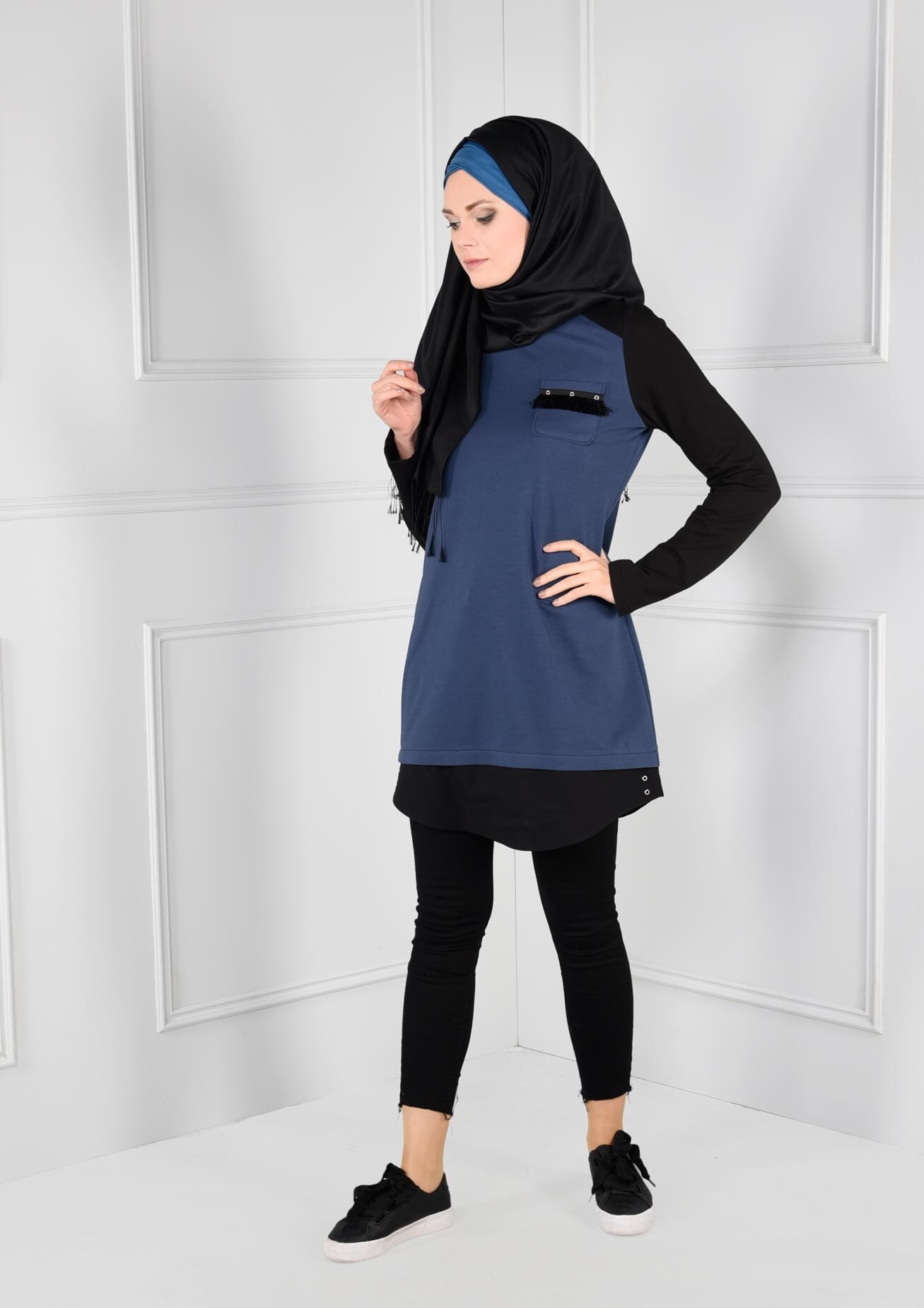Tesettür giyim LACİVERT CEBİ PÜSKÜLLÜ ÇİFT RENK EŞOFMAN TUNİK 4719 