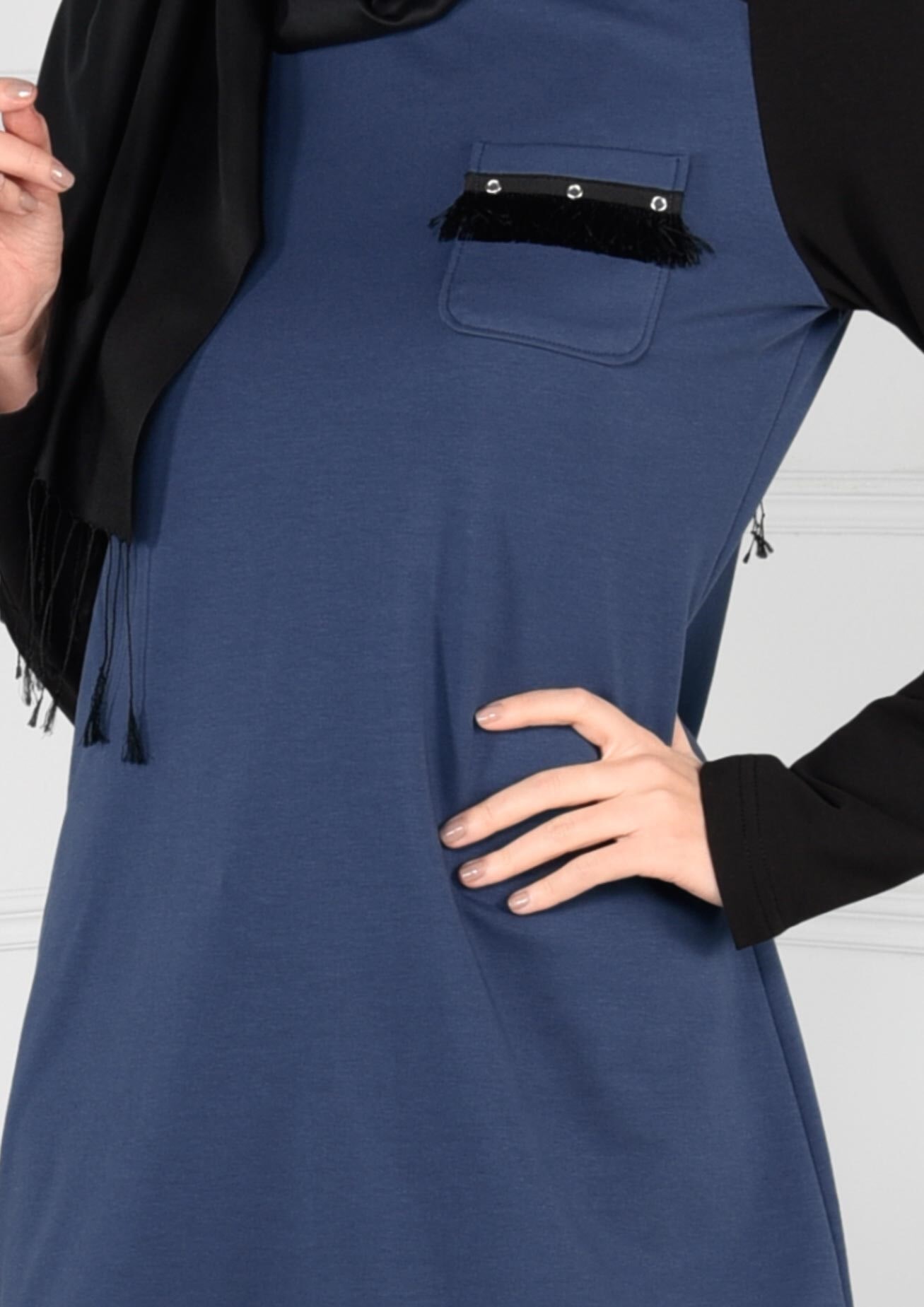 Tesettür giyim LACİVERT CEBİ PÜSKÜLLÜ ÇİFT RENK EŞOFMAN TUNİK 4719 