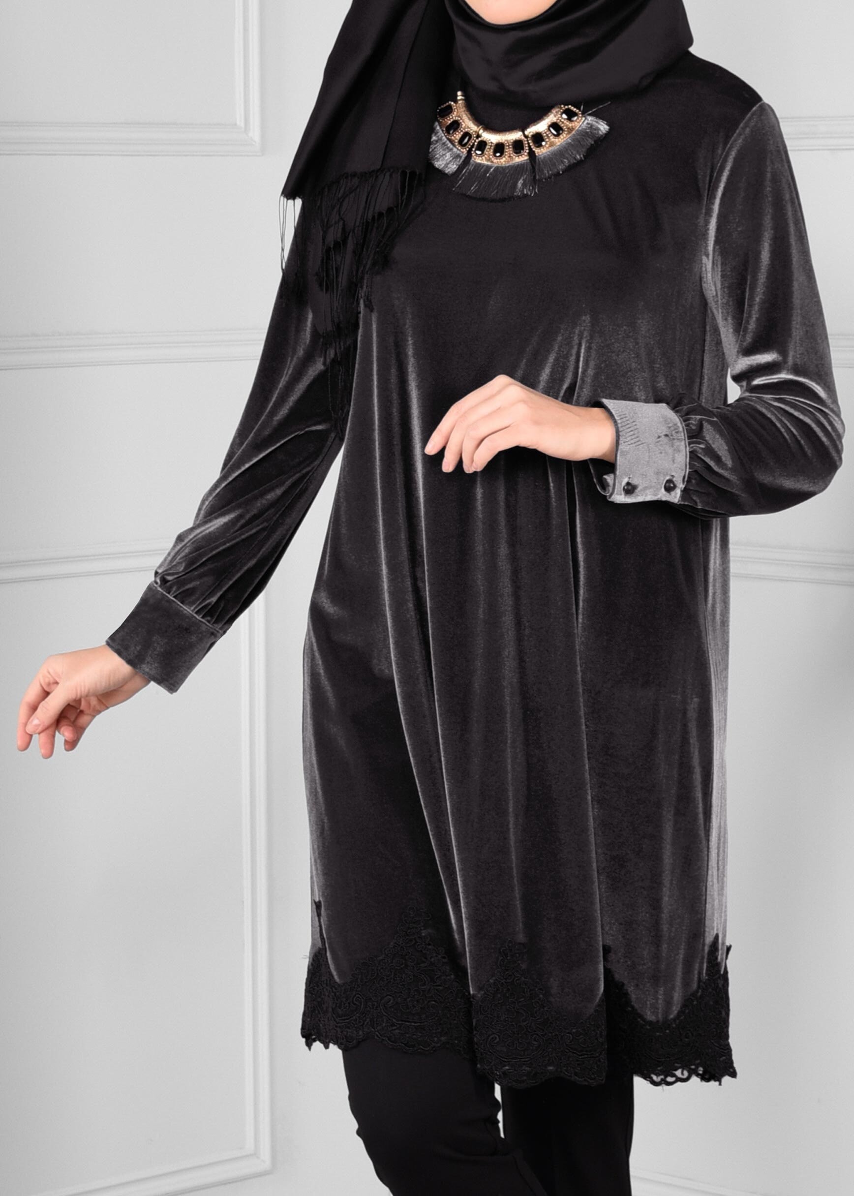 Tesettür giyim GRİ DANTELLİ SALAŞ KADİFE TUNİK 4731 