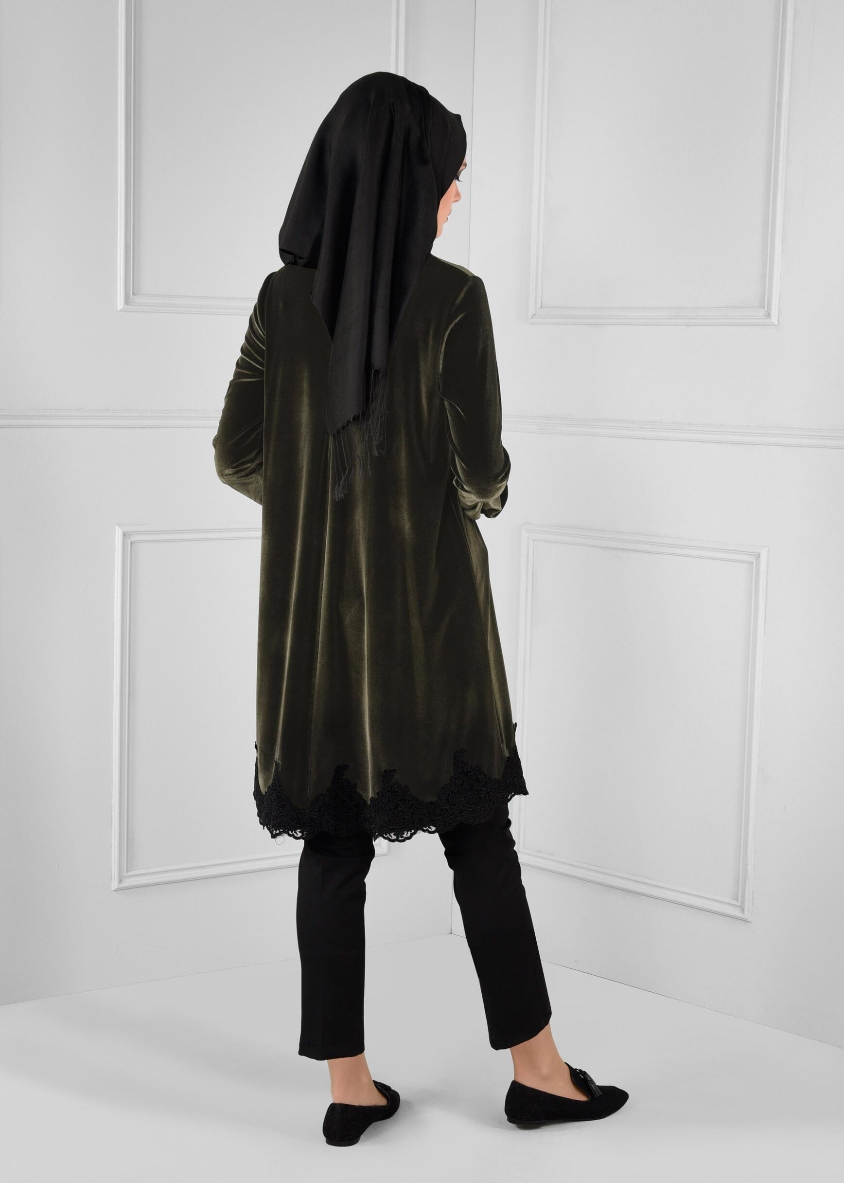 Tesettür giyim HAKİ DANTELLİ SALAŞ KADİFE TUNİK 4731 