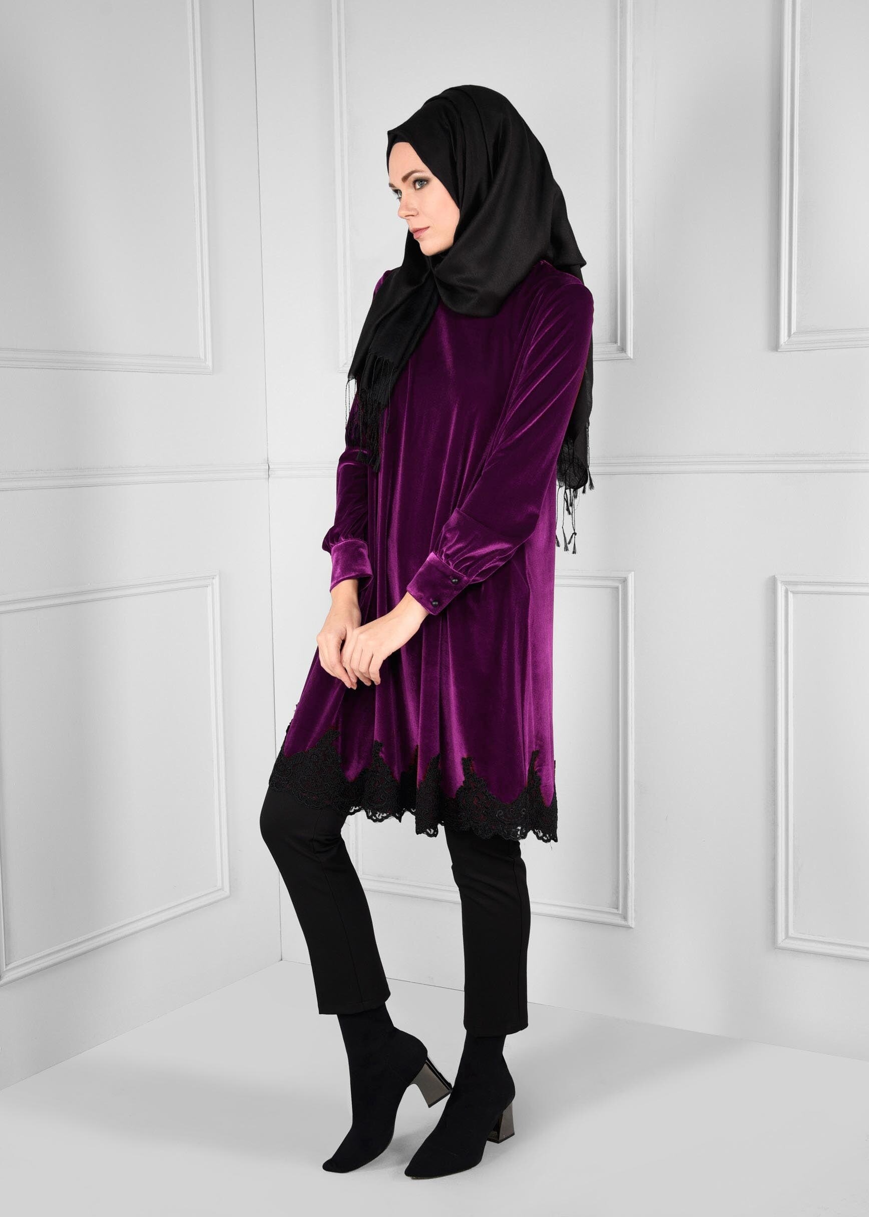 Tesettür giyim MÜRDÜM DANTELLİ SALAŞ KADİFE TUNİK 4731 