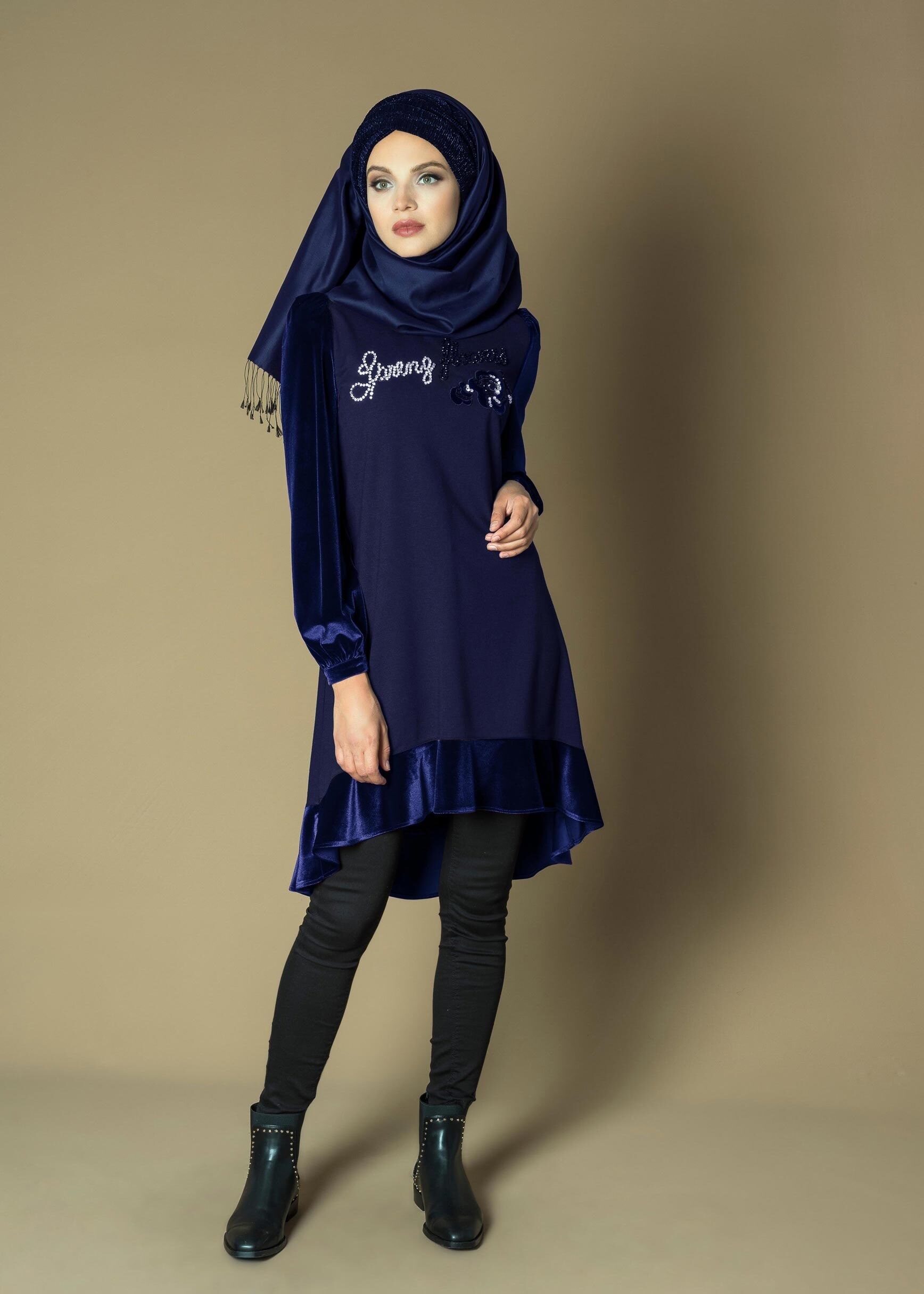 Tesettür giyim LACİVERT BONCUK İŞLEMELİ ÇİFT RENK ASİMETRİK KESİM TUNİK 4732