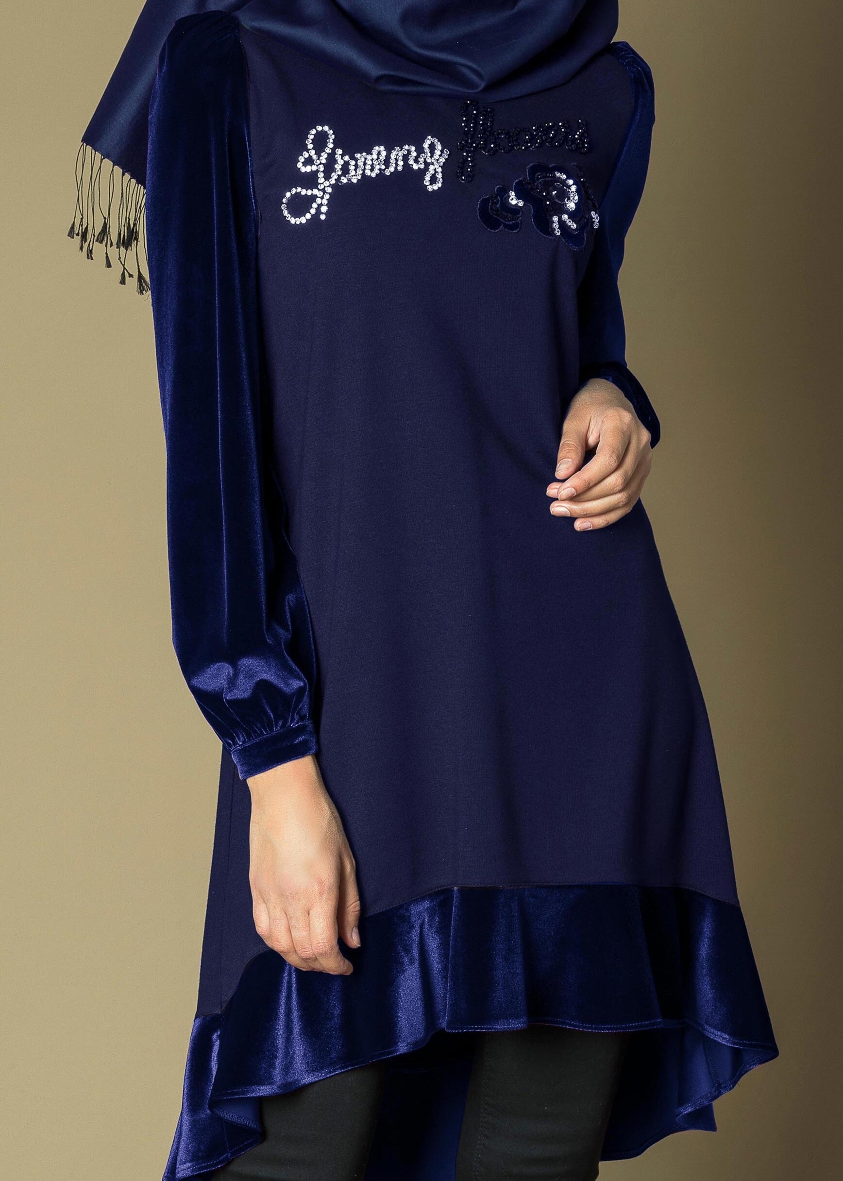 Tesettür giyim LACİVERT BONCUK İŞLEMELİ ÇİFT RENK ASİMETRİK KESİM TUNİK 4732