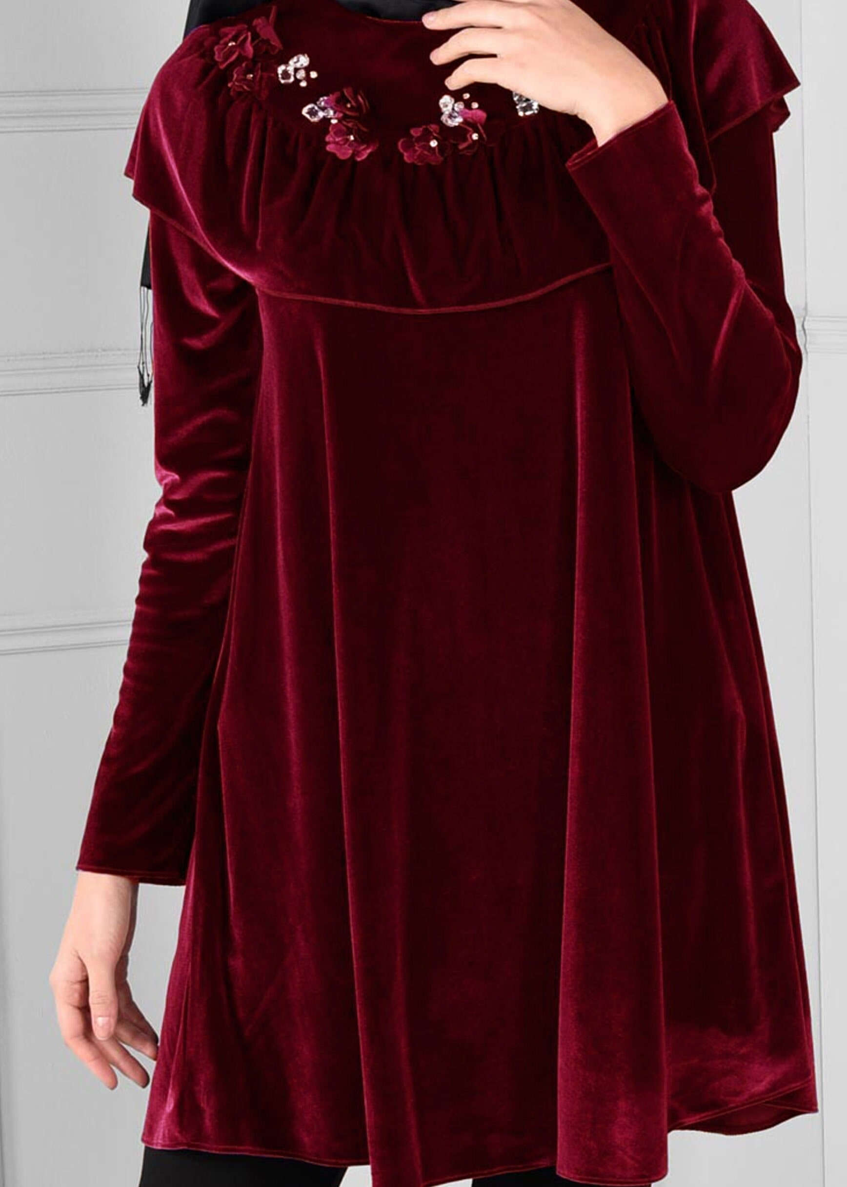 Tesettür giyim BORDO ÇİÇEK VOLAN DETAYLI KADİFE TUNİK 4734 