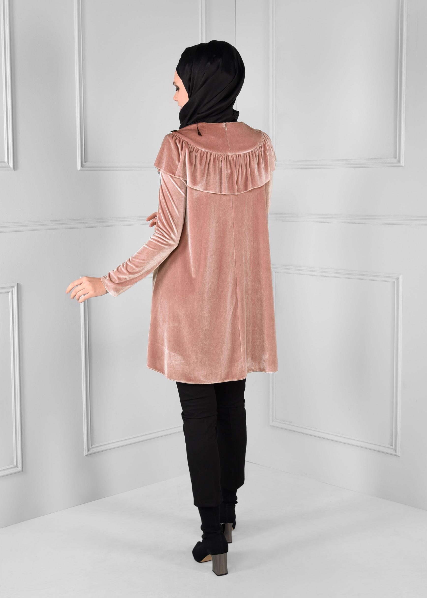 Tesettür giyim PUDRA ÇİÇEK VOLAN DETAYLI KADİFE TUNİK 4734 