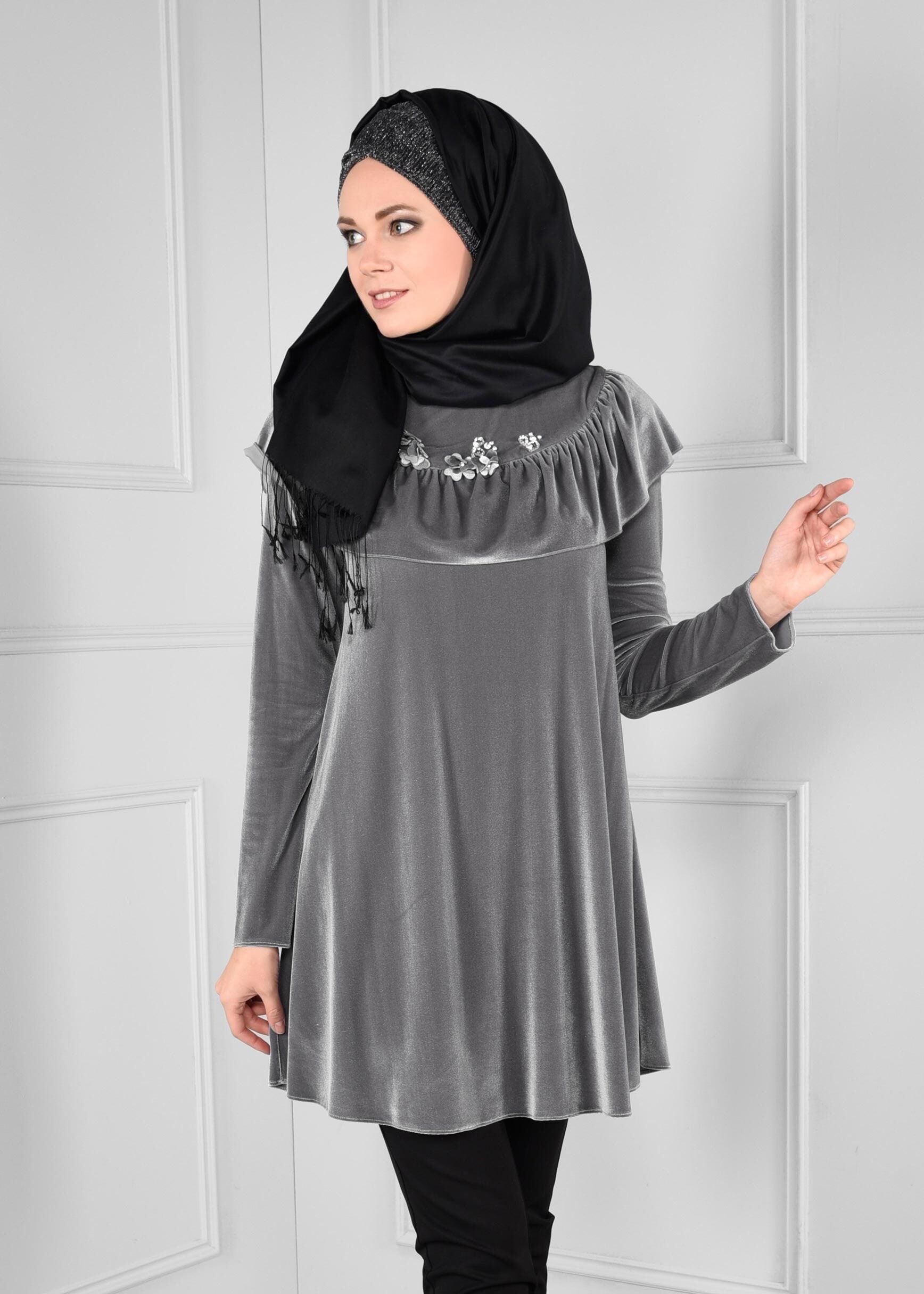 Tesettür giyim GÜMÜŞ ÇİÇEK VOLAN DETAYLI KADİFE TUNİK 4734 