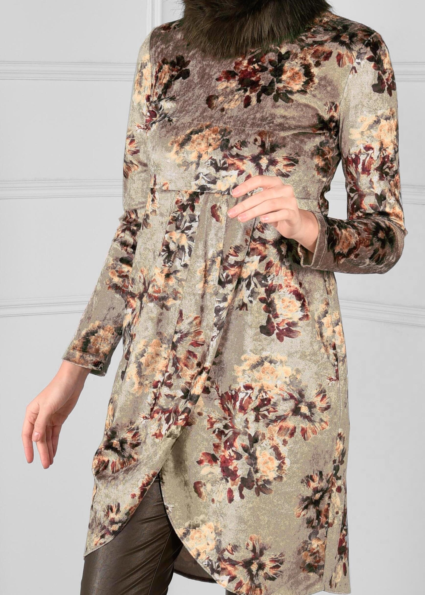 Tesettür giyim VİZON ÇİÇEK DESENLİ YAKASI PELUŞ KADİFE TUNİK 4735 