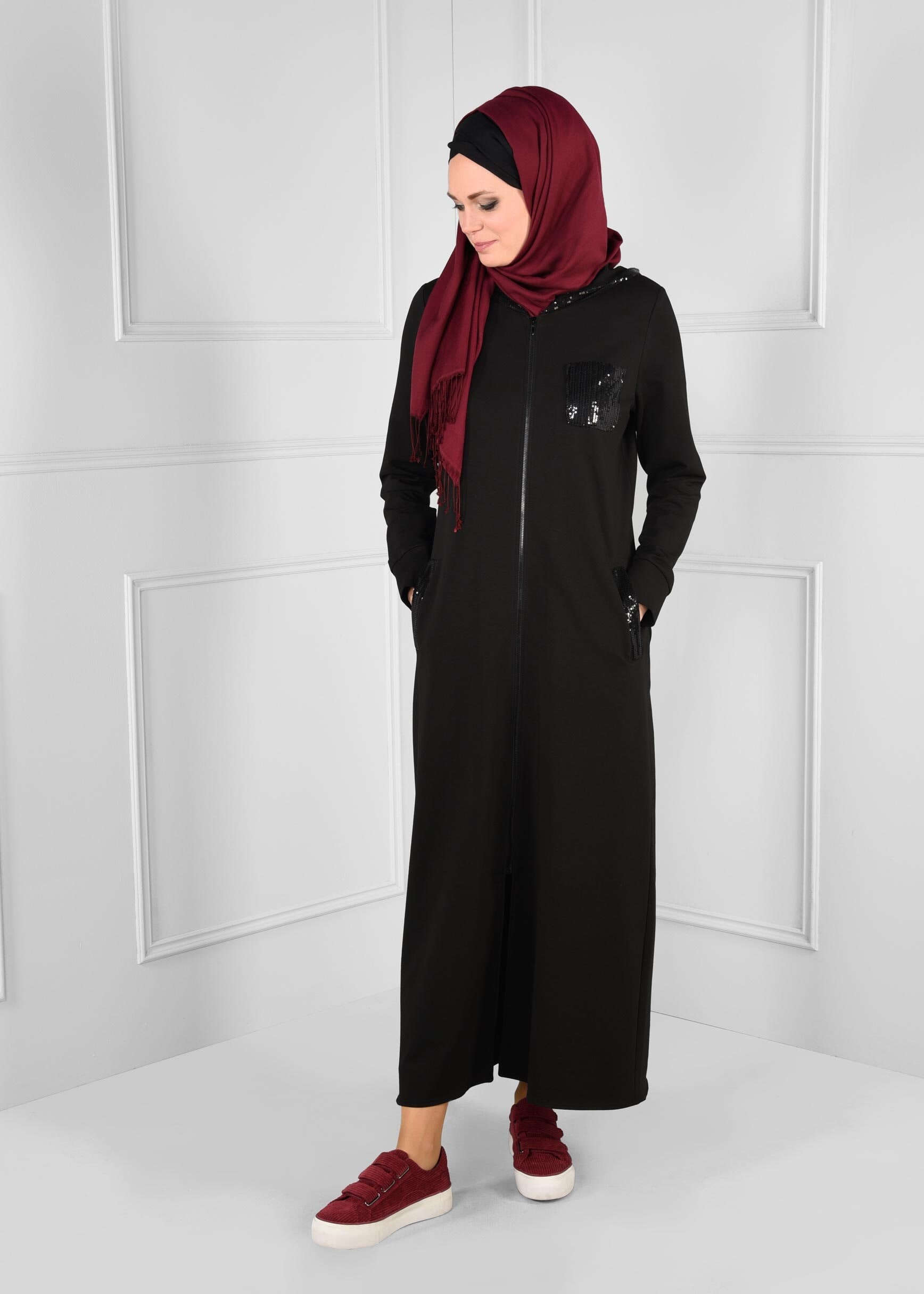 Tesettür giyim SİYAH PAYET DETAYLI KAPÜŞONLU CEPLİ EŞOFMAN TUNİK 4739