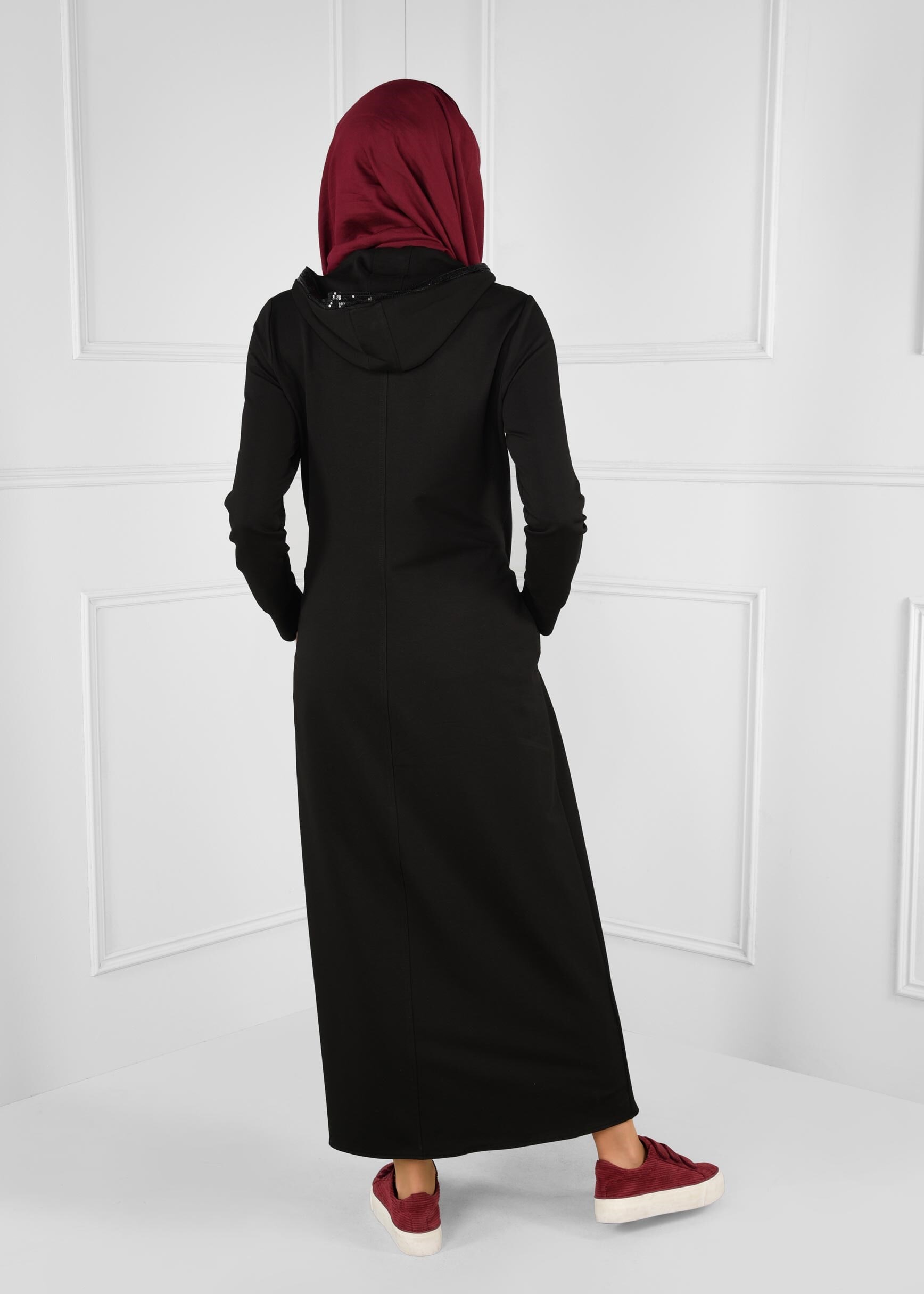 Tesettür giyim SİYAH PAYET DETAYLI KAPÜŞONLU CEPLİ EŞOFMAN TUNİK 4739