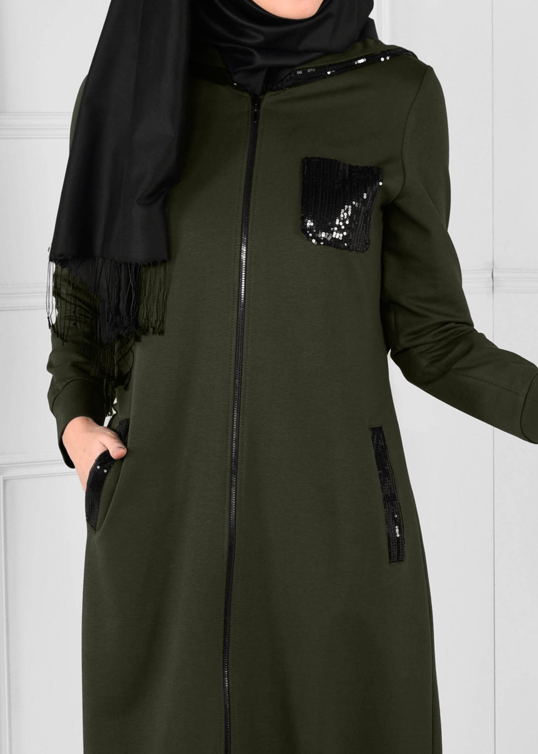 Tesettür giyim HAKİ PAYET DETAYLI KAPÜŞONLU CEPLİ EŞOFMAN TUNİK 4739