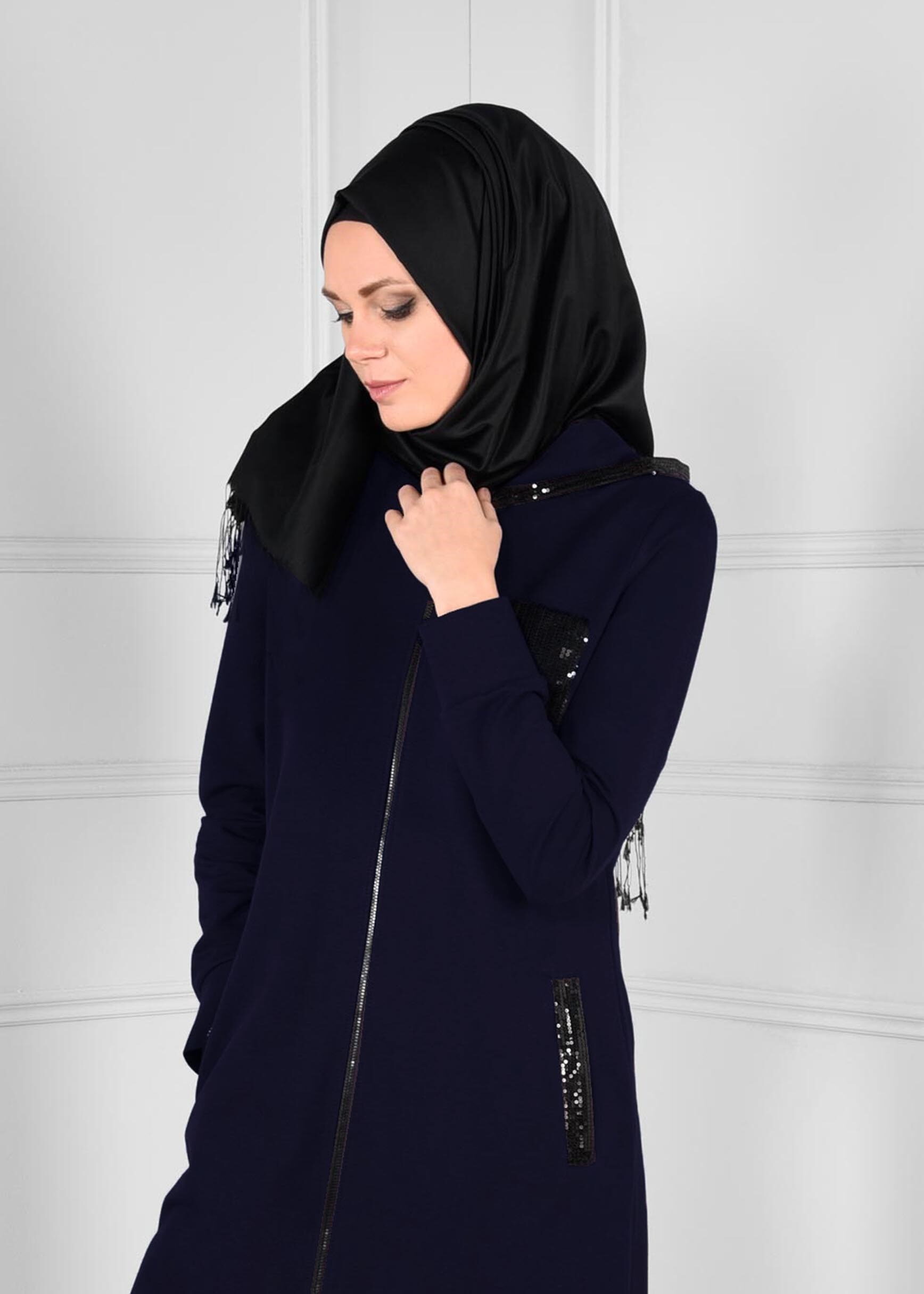 Tesettür giyim LACİVERT PAYET DETAYLI KAPÜŞONLU CEPLİ EŞOFMAN TUNİK 4739