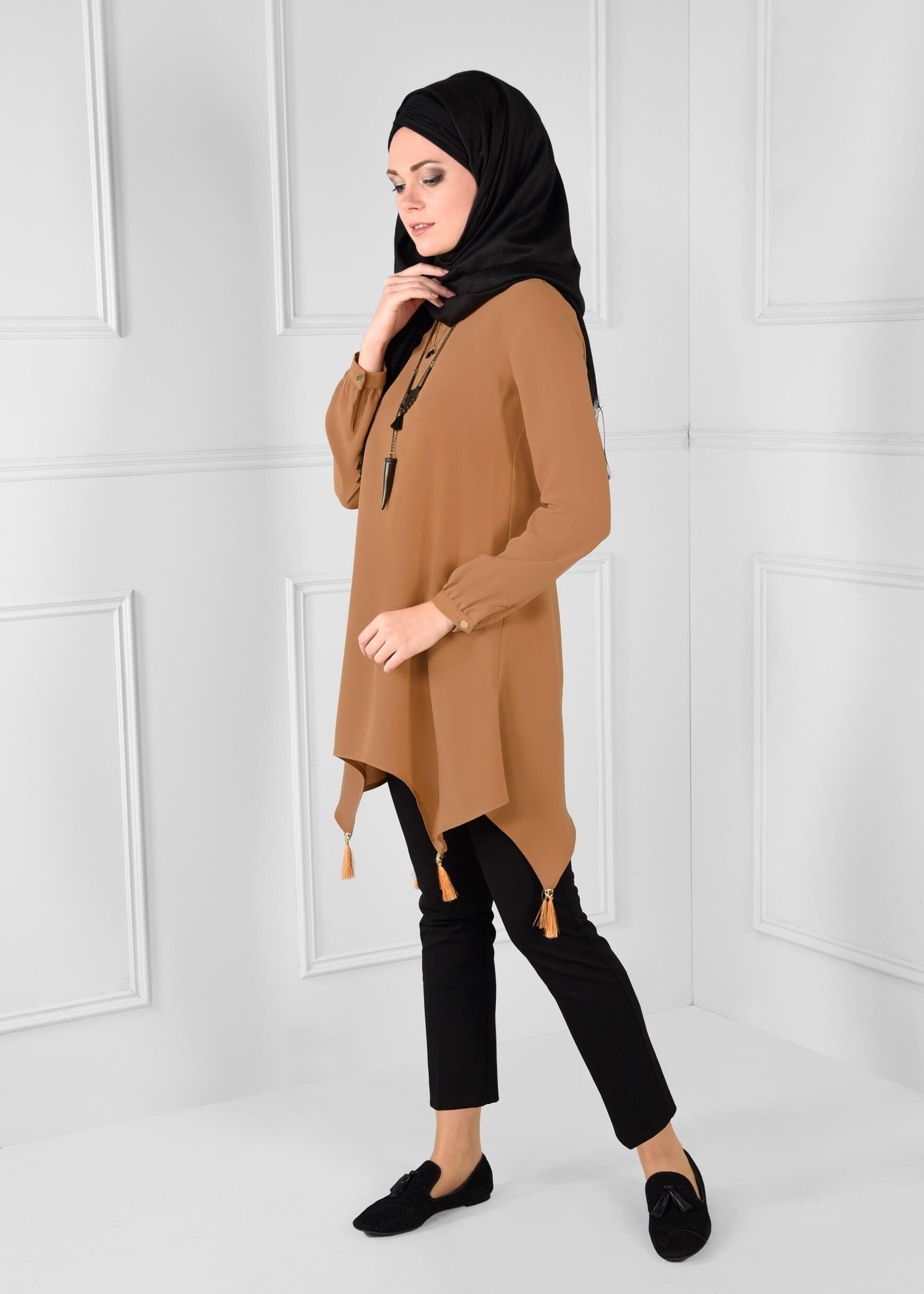 Tesettür giyim KAHVE ASİMETRİK KESİM PÜSKÜL DETAYLI TUNİK 4754