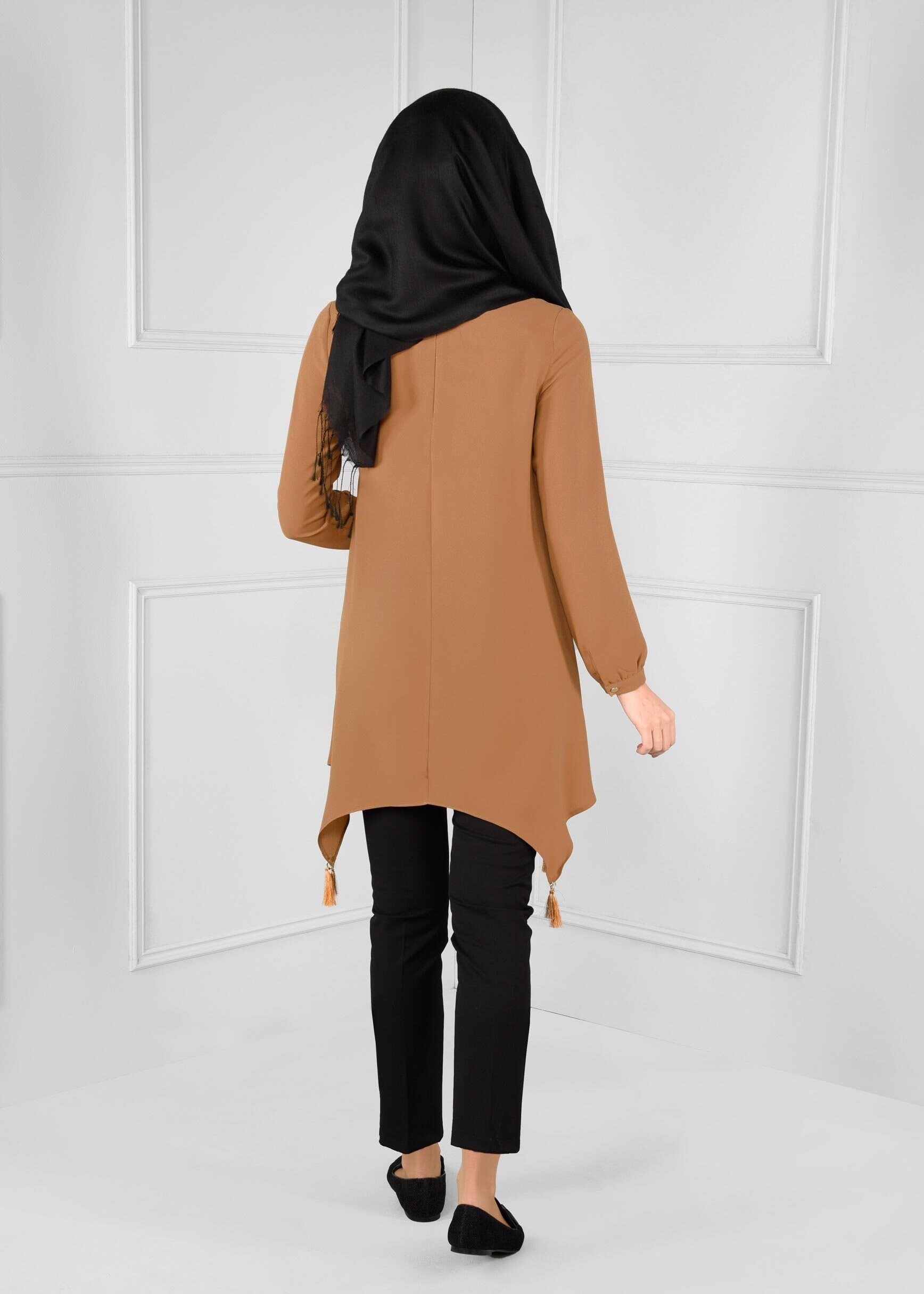 Tesettür giyim KAHVE ASİMETRİK KESİM PÜSKÜL DETAYLI TUNİK 4754