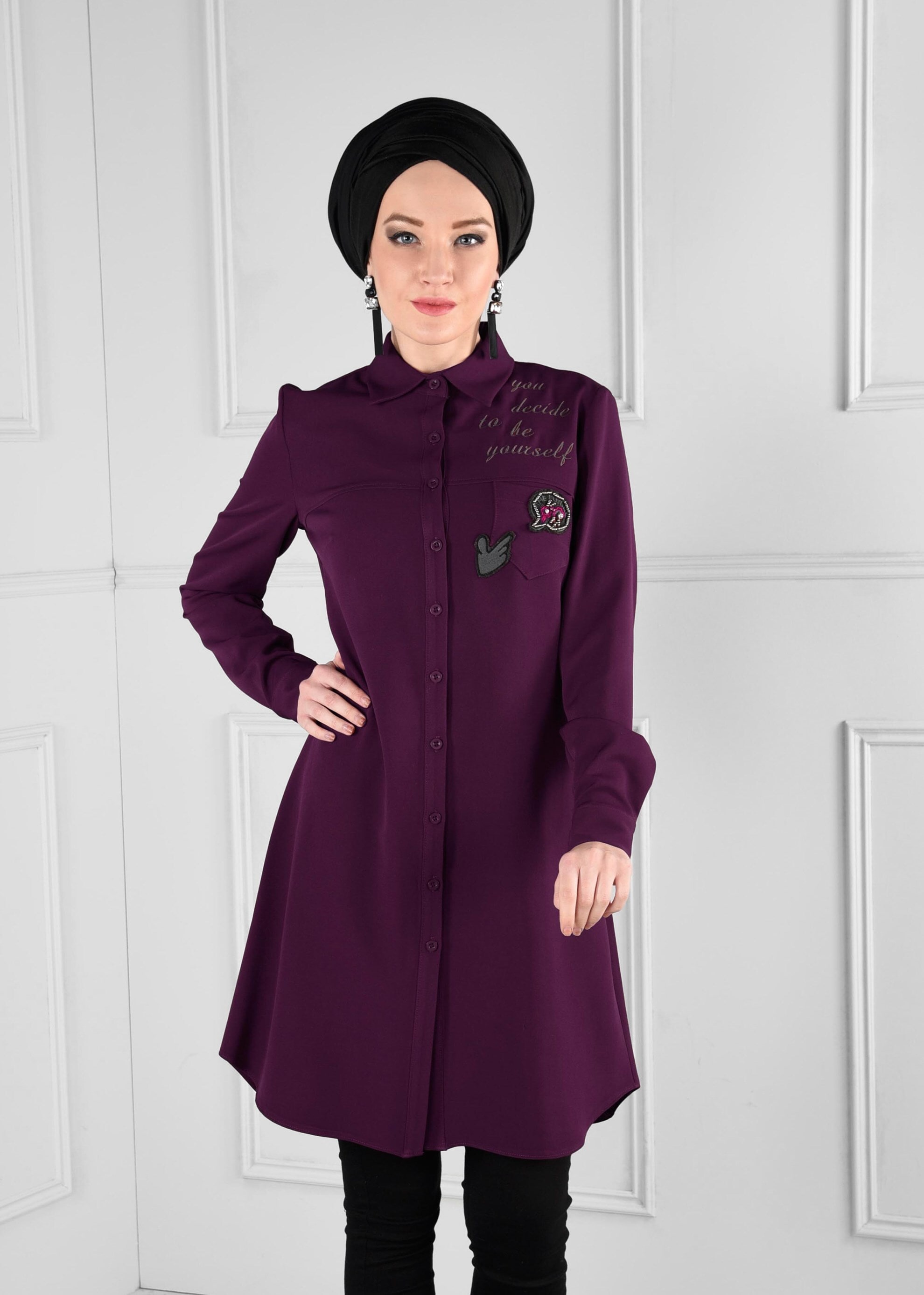 Tesettür giyim MOR BOYDAN DÜĞMELİ NAKIŞ DETAYLI TUNİK 4761