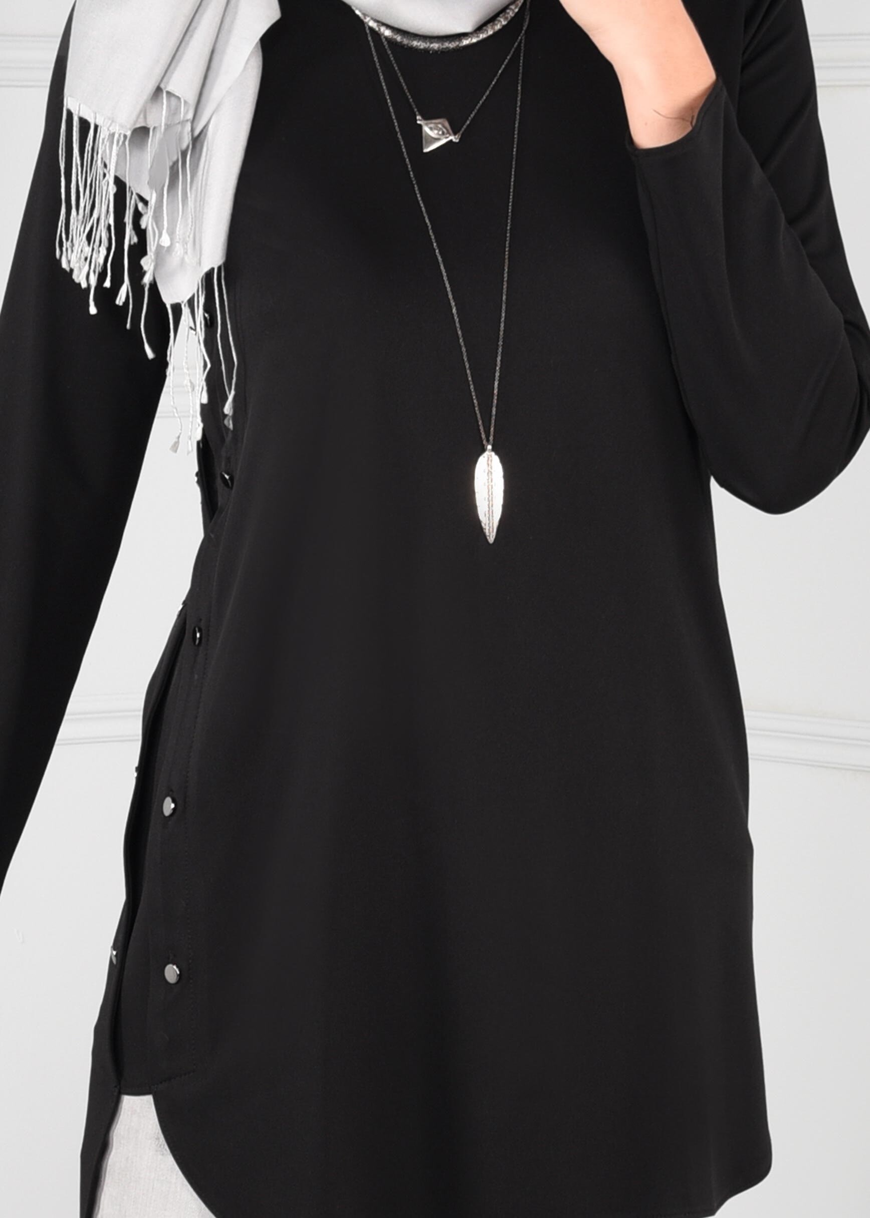 Tesettür giyim SİYAH YANLARI ZIMBA DETAYLI TUNİK 4762