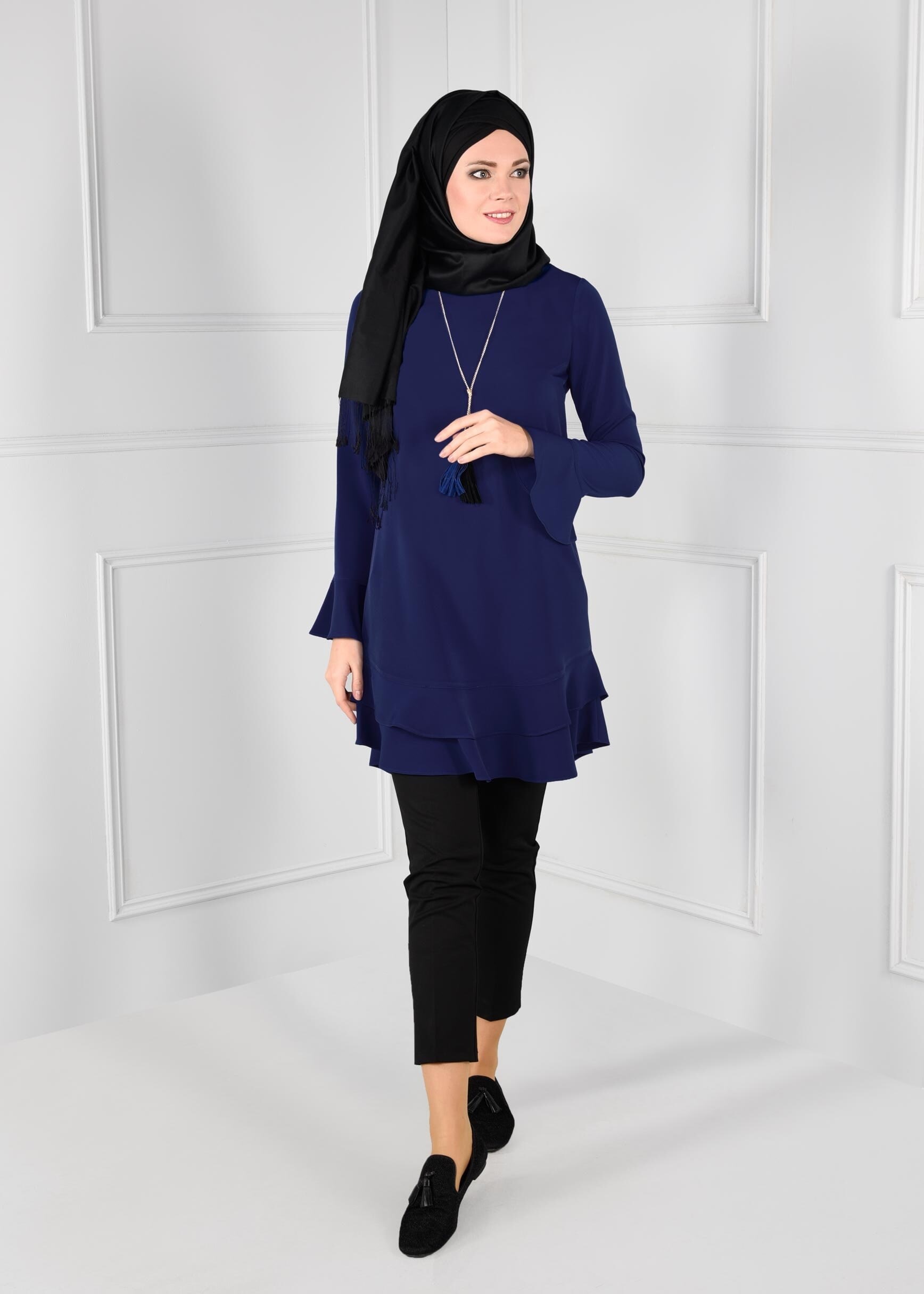 Tesettür giyim LACİVERT KOLLARI ETEK UCU VOLANLI TUNİK 4764