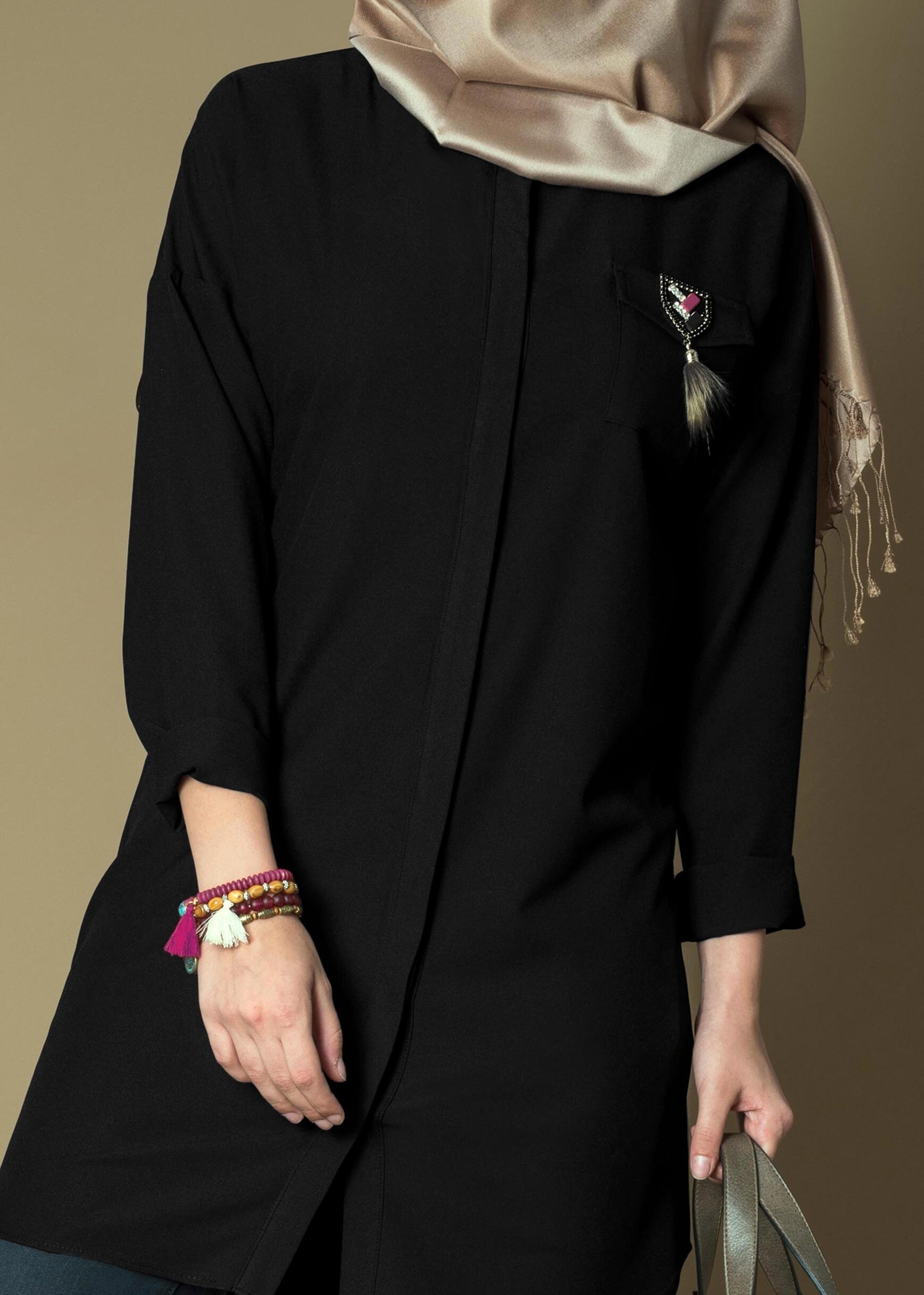 Tesettür giyim SİYAH GİZLİ DÜĞMELİ CEP DETAYLI TUNİK 4780