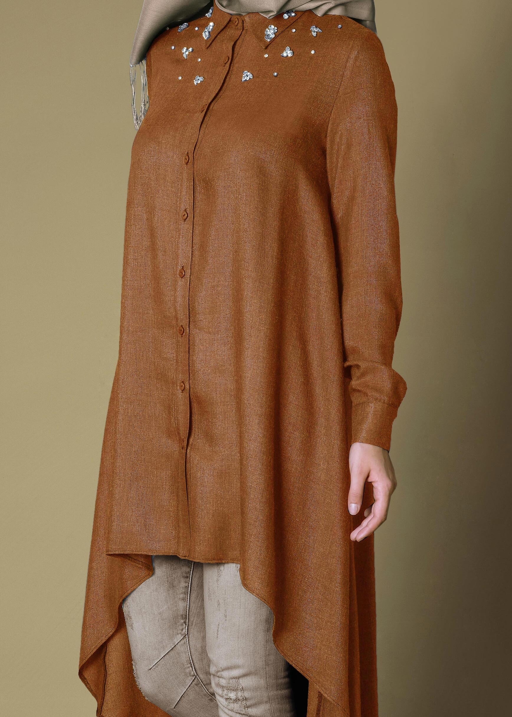 Tesettür giyim TABA GENİŞ KESİM ASİMETRİK TAŞ İŞLEMELİ TUNİK 4782