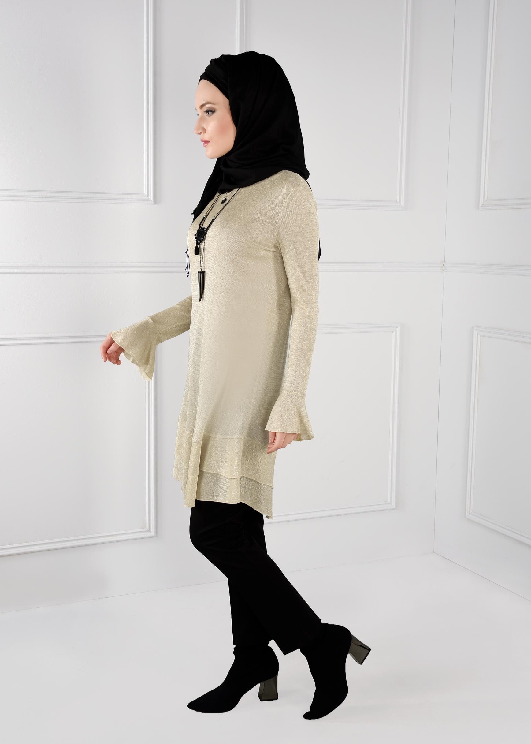 Tesettür giyim BEJ VOLANLI SİMLİ TUNİK 4793